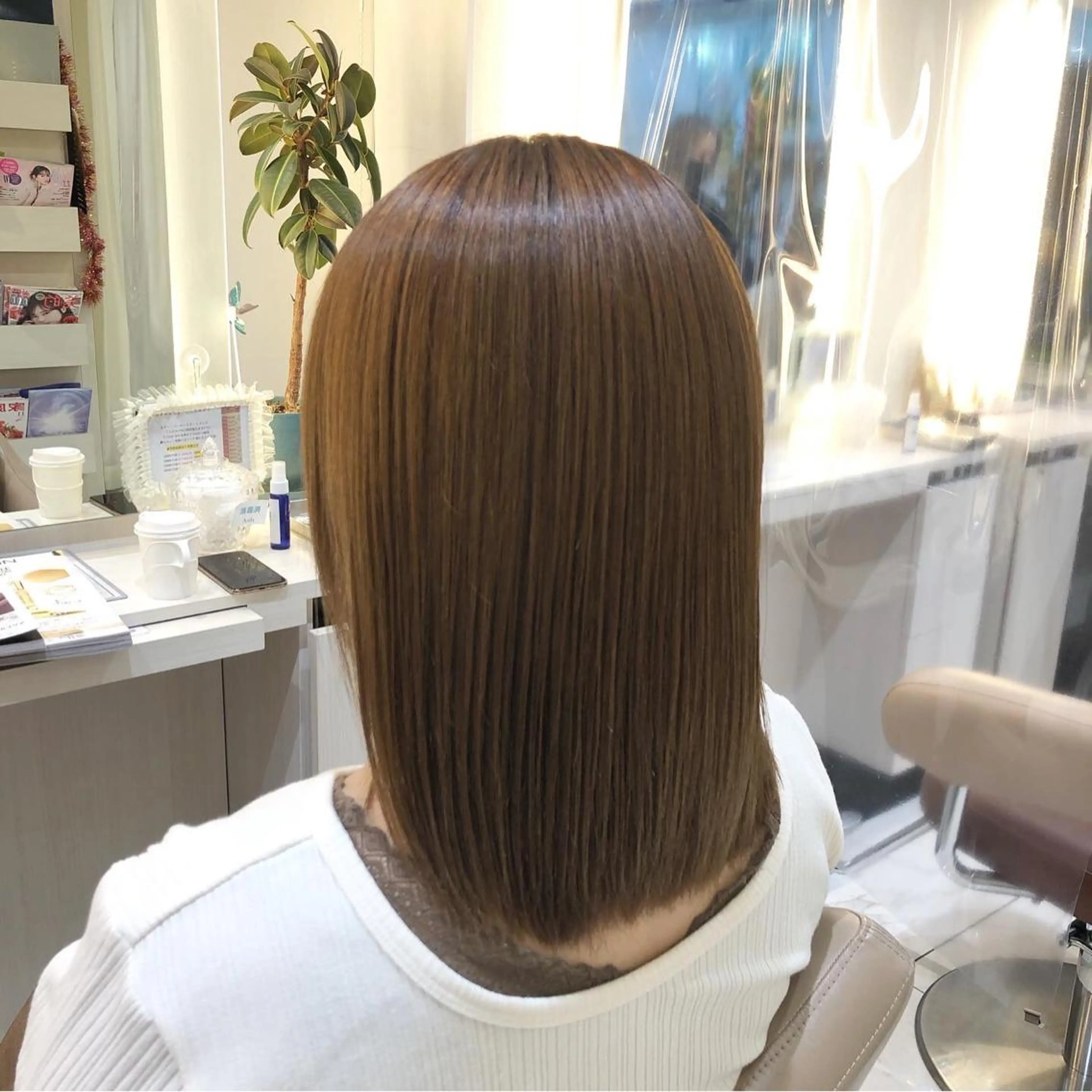 セミロング パーマ くせ毛 縮毛矯正 安井　昴 💫ブリーチ縮毛矯正のヘアスタイル