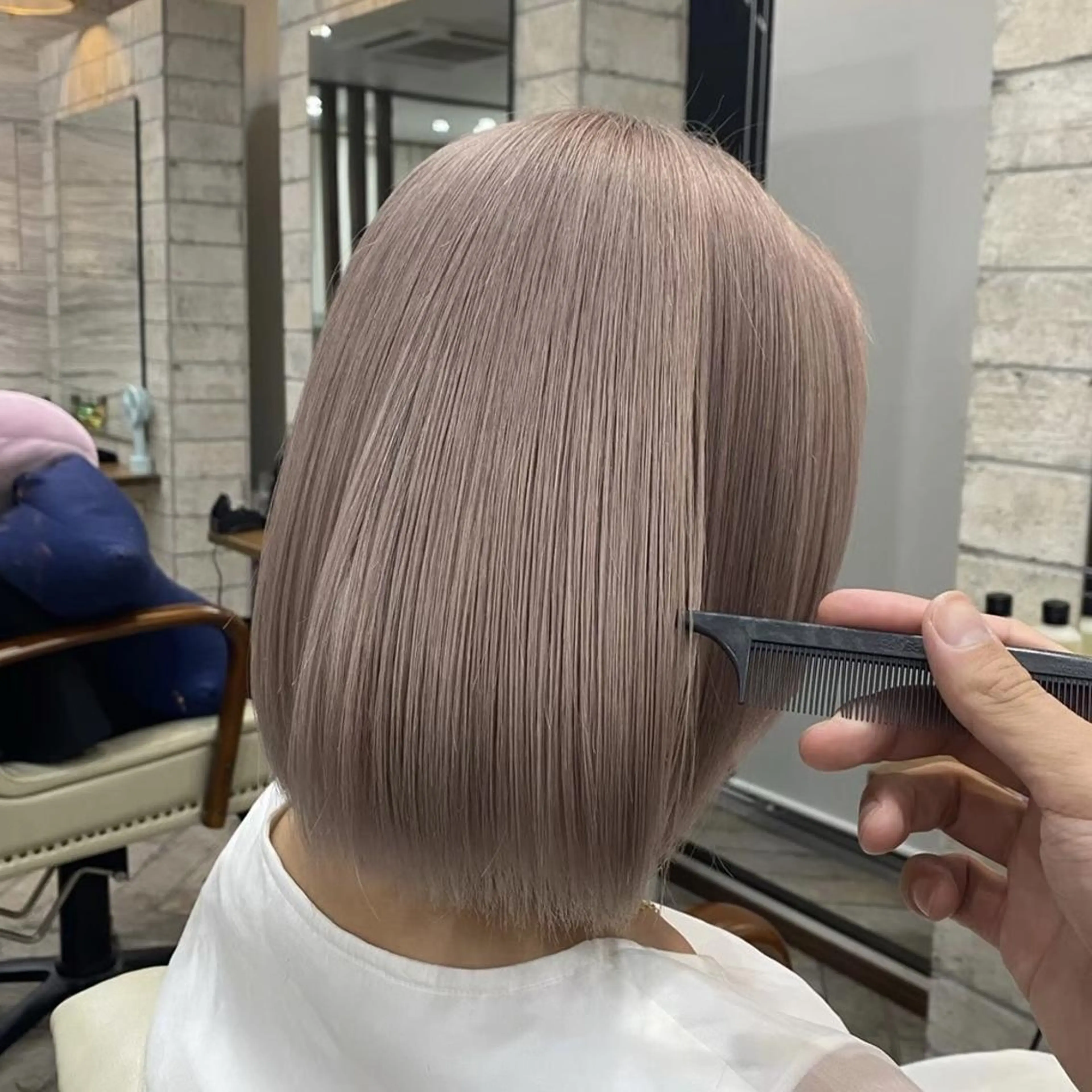 セミロング パーマ カラー ヘアアレンジ メンズ キッズ ネイル マツエク・マツパ アイブロウ メンズバレイヤージュ メンズブリーチ フェードカット メンズハイライト メンズハイトーン ヘアカラー トリートメント 髪質改善🇰🇷 レイヤーカット/梅田のヘアスタイル