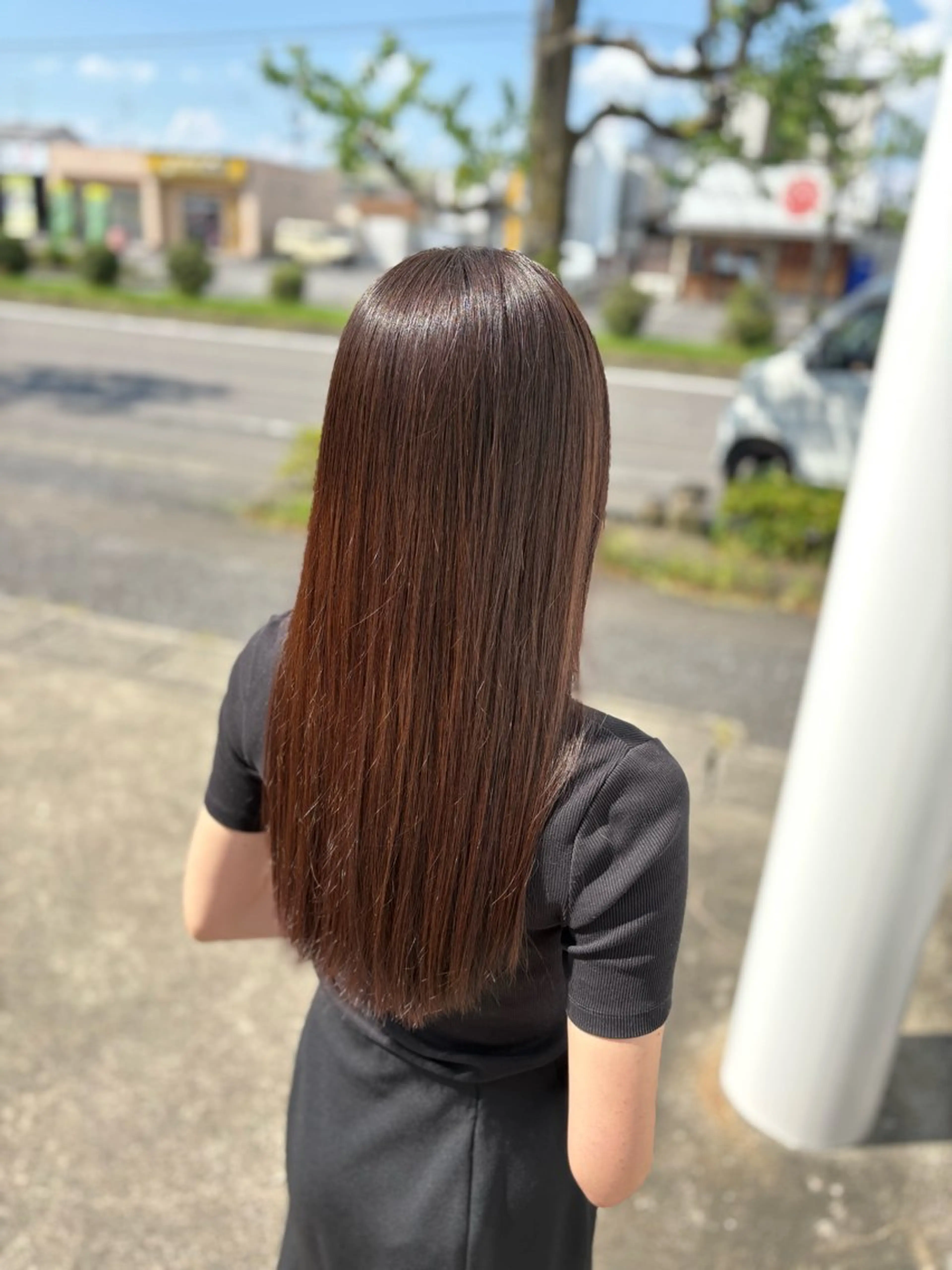 髪質改善(髪の毛に栄養を入れ、収まりよく艶を出していきます)の写真