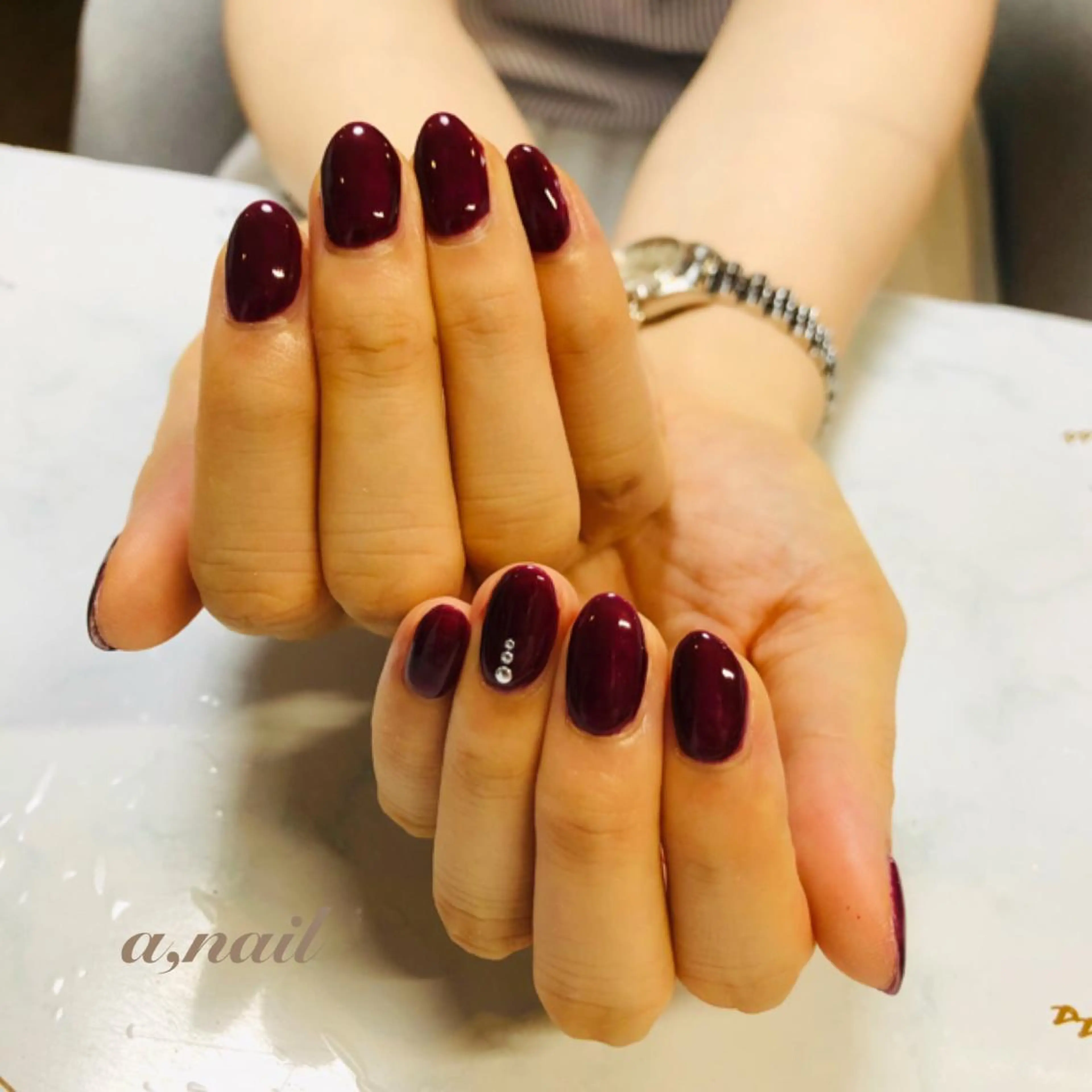 ネイル フットネイル ジェルネイル グラデーション オフィスネイル ワンカラーネイル ハンドネイル ネイルサロン エーネイルのネイルデザイン