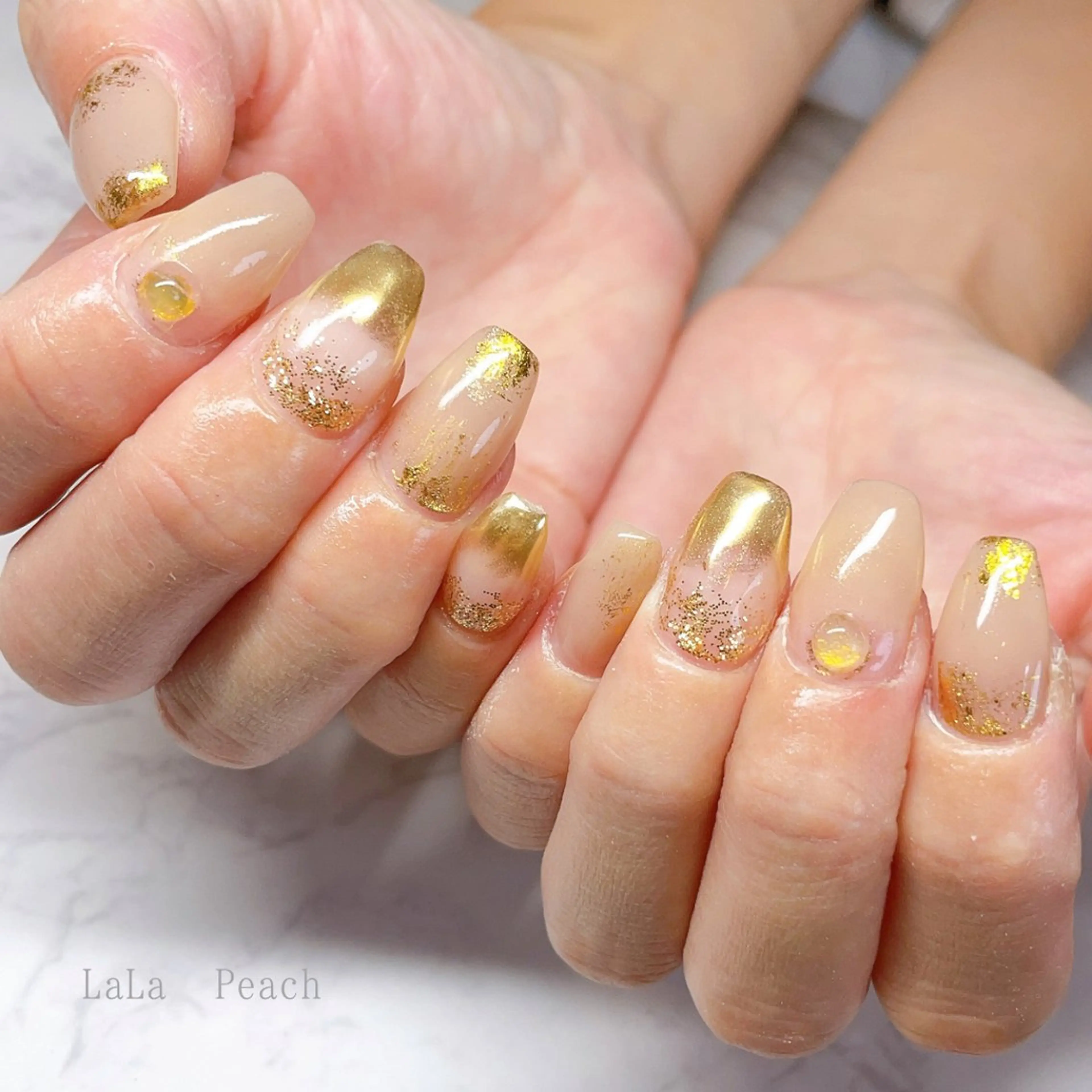 ネイル ジェルネイル ゴールド ミラーネイル ニュアンスネイル ハンドネイル LaLa Peach 福岡のマツエク・マツパデザイン