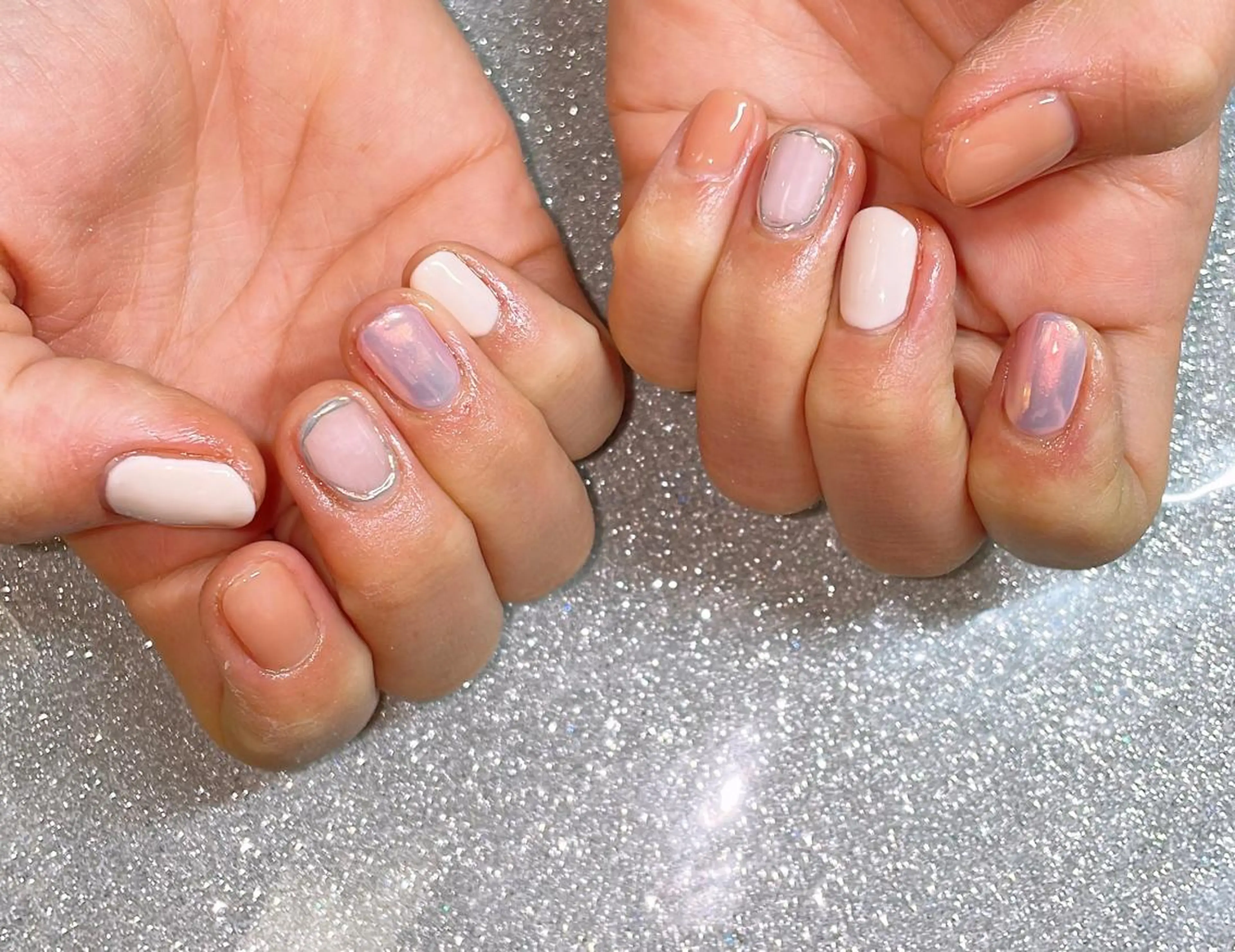 ネイル ハンドネイル VIERU 🌈🎀💖のネイルデザイン