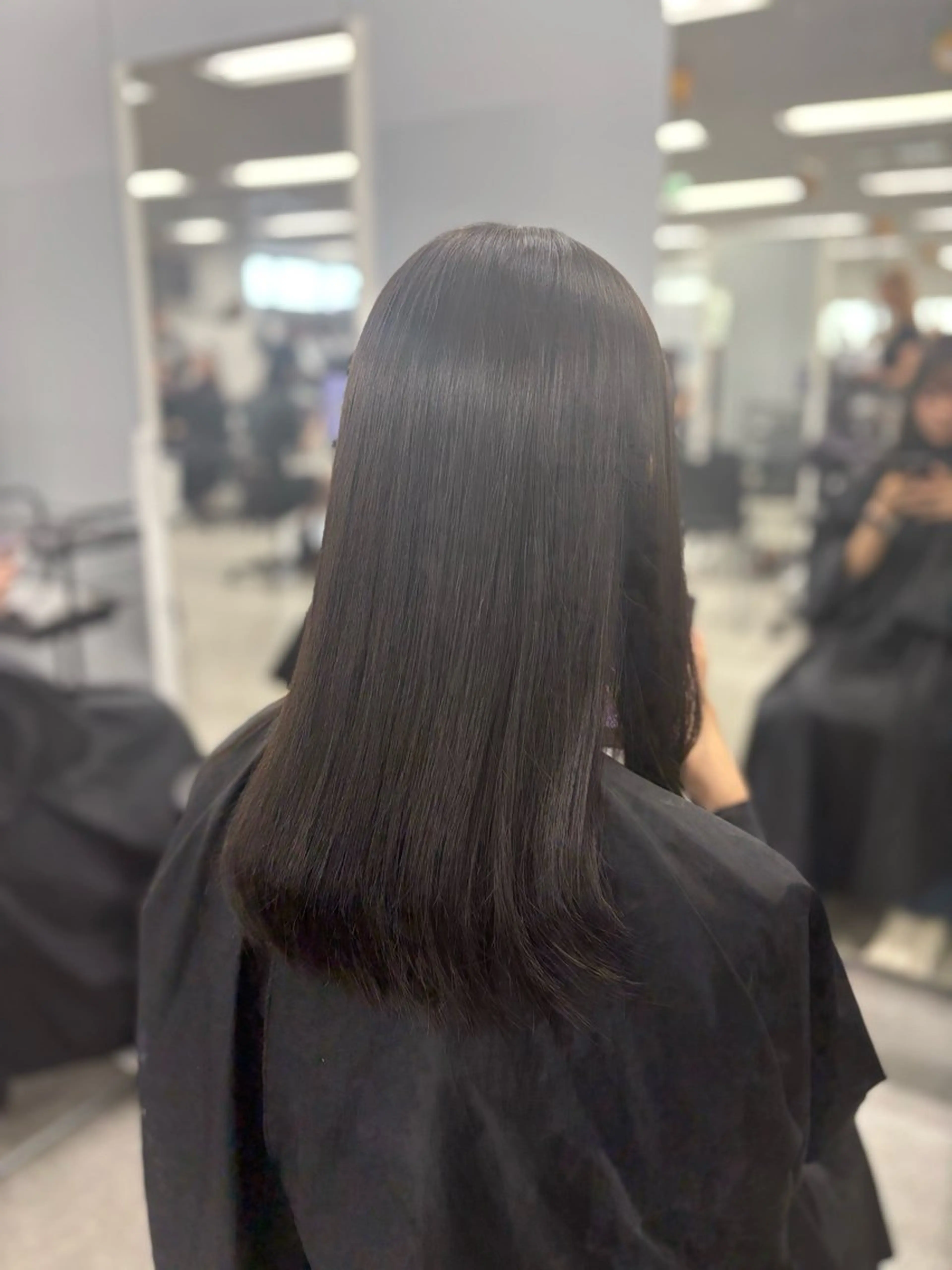 セミロング カラー ヘアアレンジ 韓国メンズヘア 🏹maika🪽のヘアスタイル