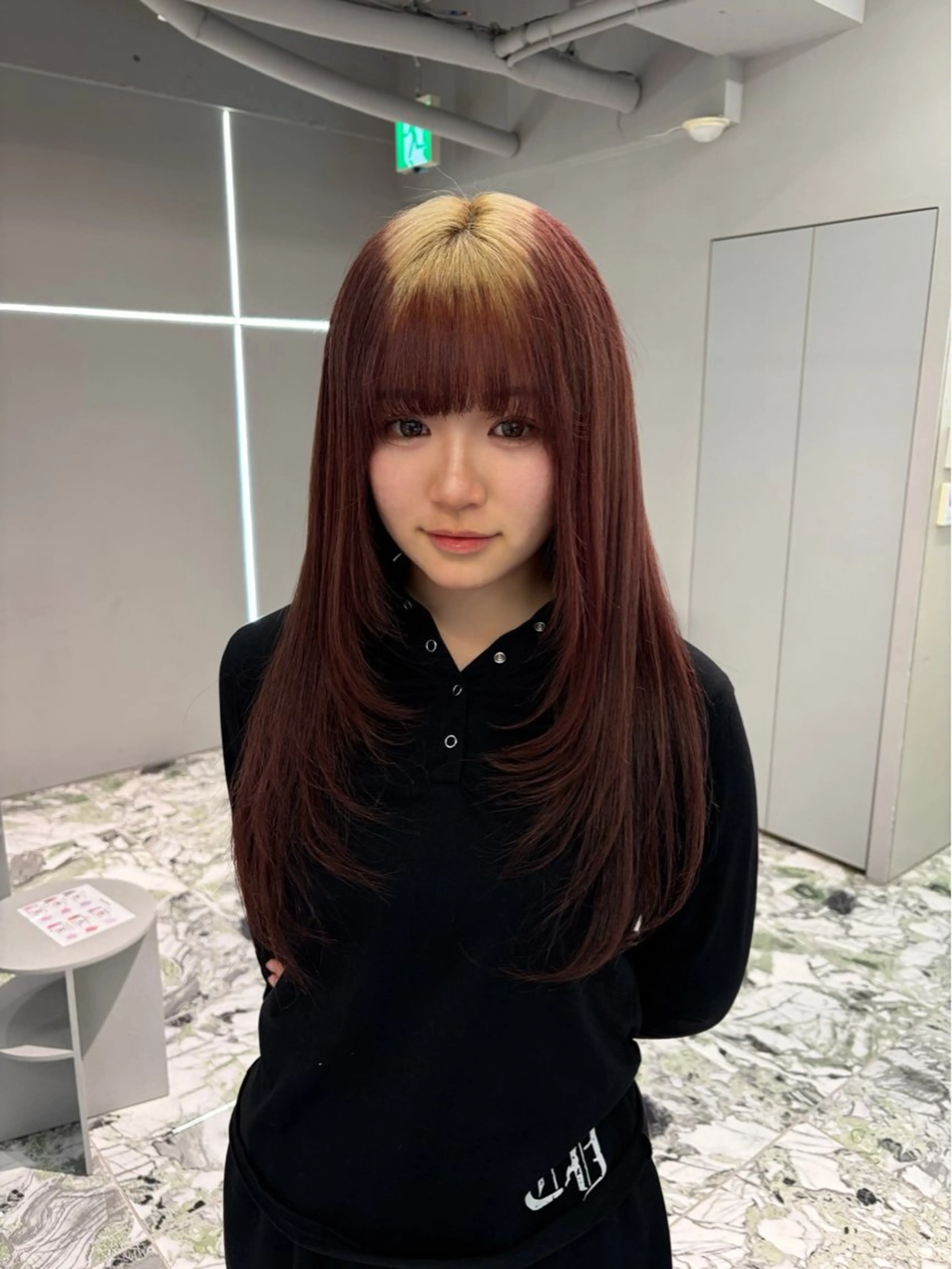 カラー GEM/ hinanaのヘアスタイル