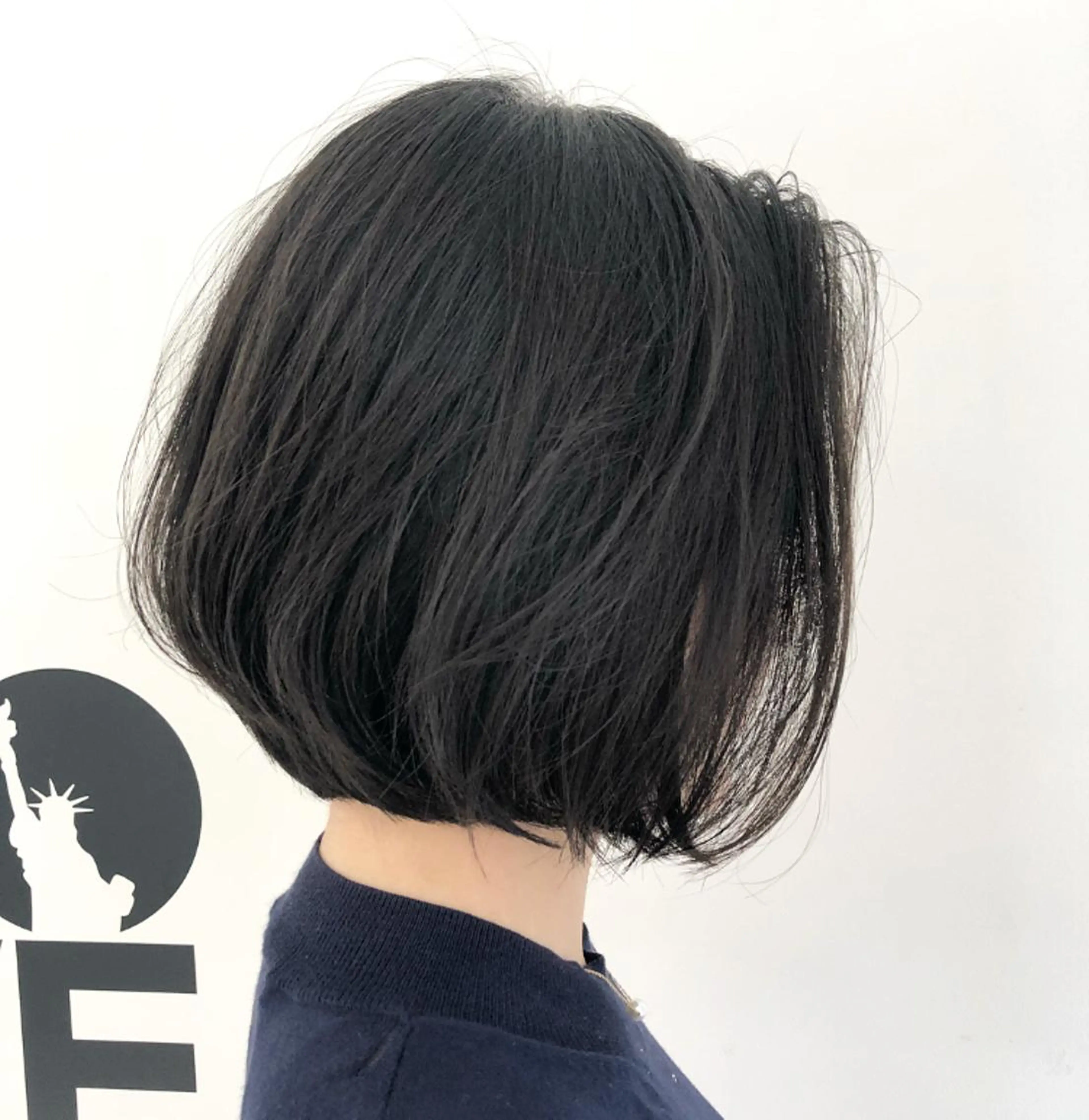 ショート ボブ 透明感カラー 松田晃代のヘアスタイル