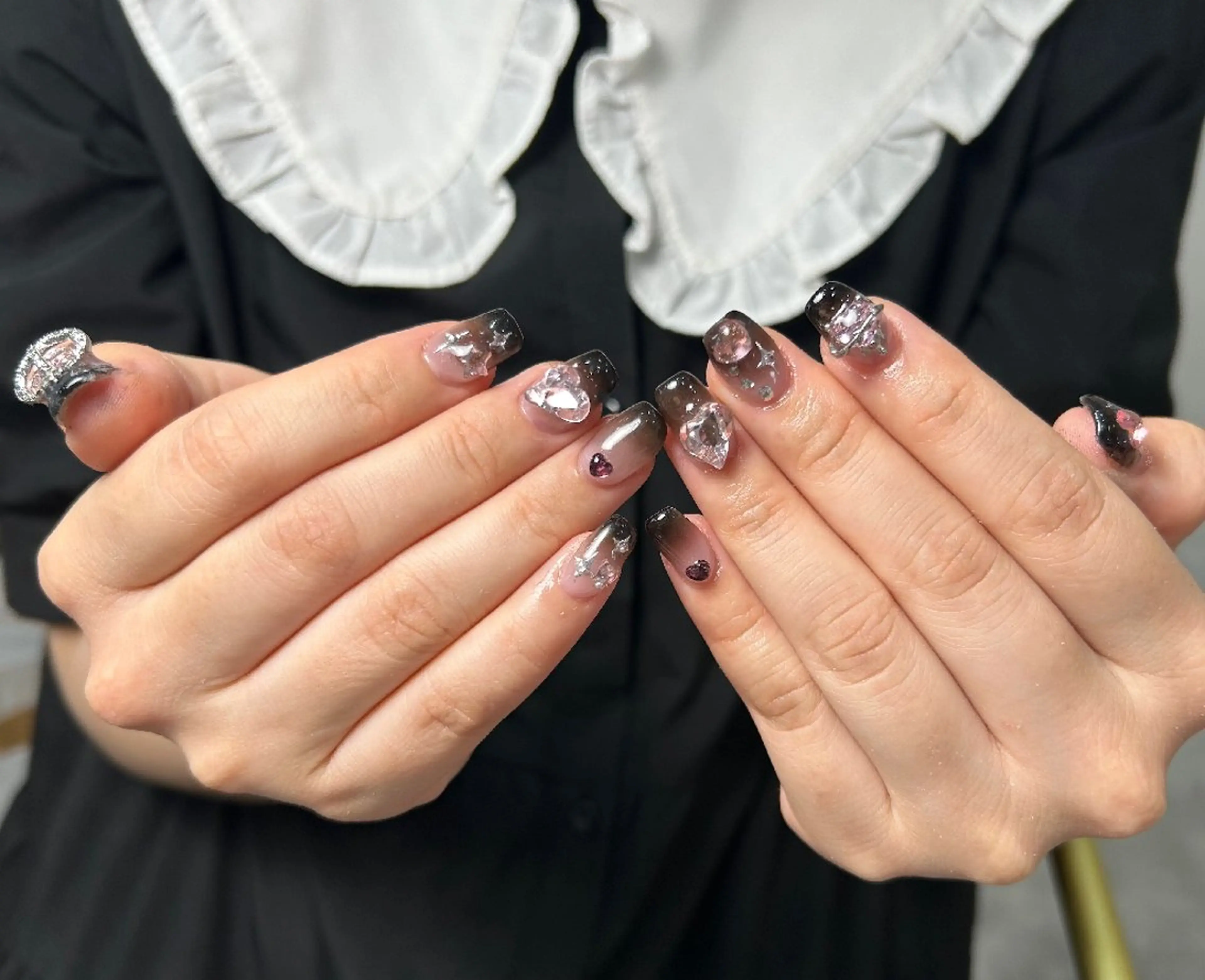ネイル アートネイル フラワーネイル フットネイル ジェルネイル ガーリー ハンドネイル UM Nail Salonのネイルデザイン
