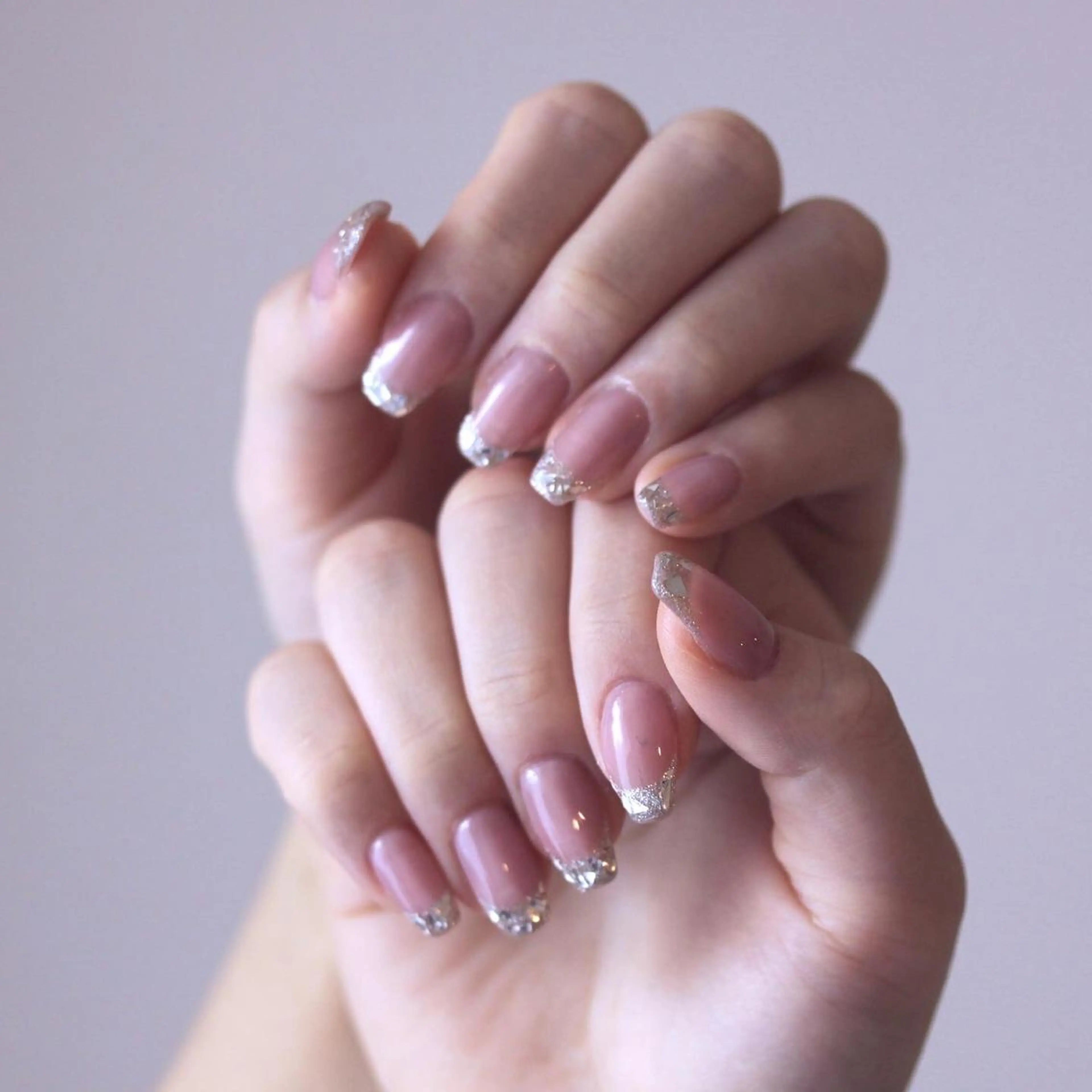 ネイル フレンチネイル ガラスフレンチ 氷ネイル・うるうるネイル キラキラネイル Elio所属・Elio 国泰寺のネイルデザイン