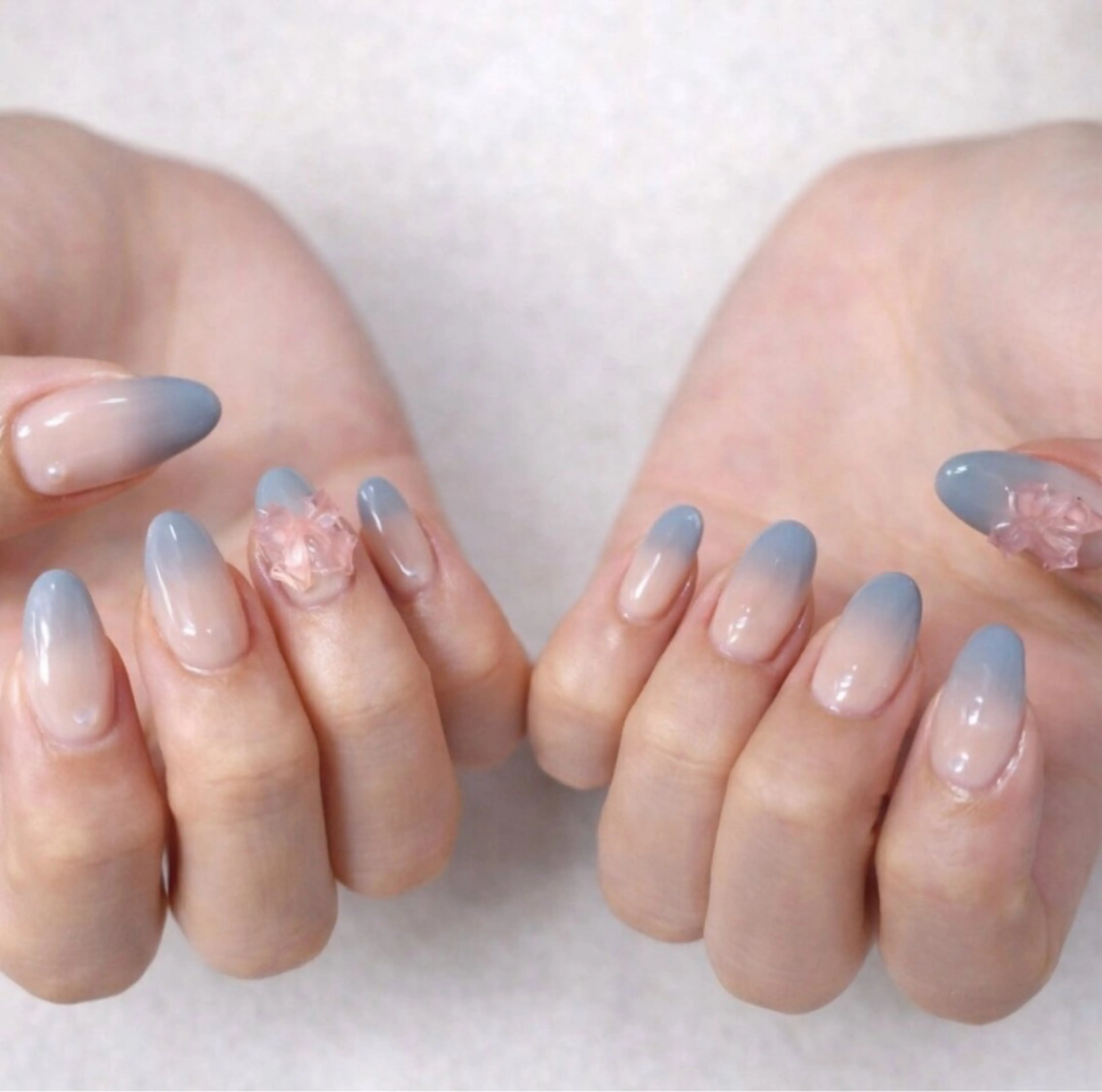 ネイル ブルー フラワーネイル グラデーション ハンドネイル Kii nailのネイルデザイン
