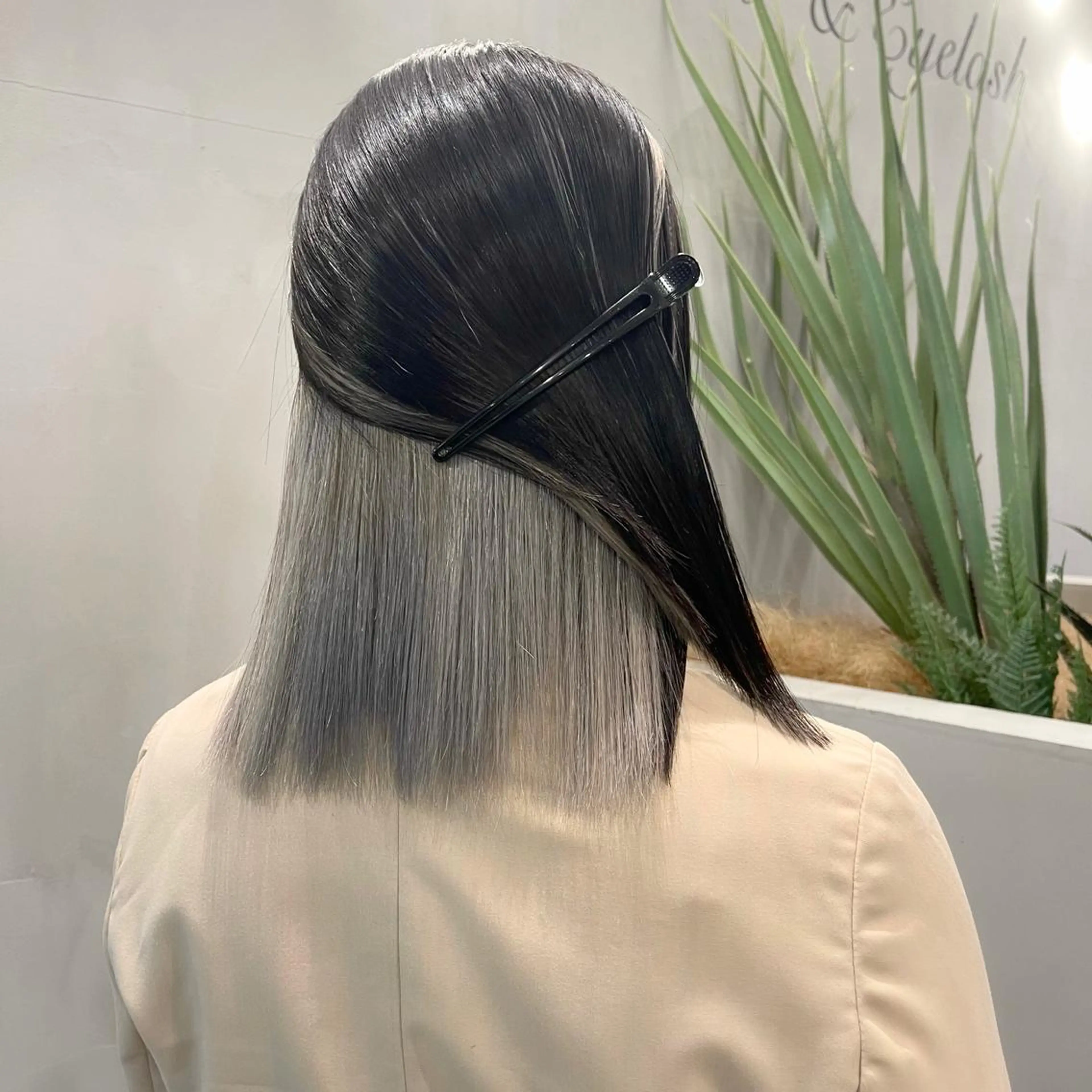 ミディアム カラー ヘアアレンジ バレイヤージュ デザインカラー ハイライトカラー 外国人風カラー ハイライト アンドウ ユウ/ レイヤーカット/韓国のヘアスタイル