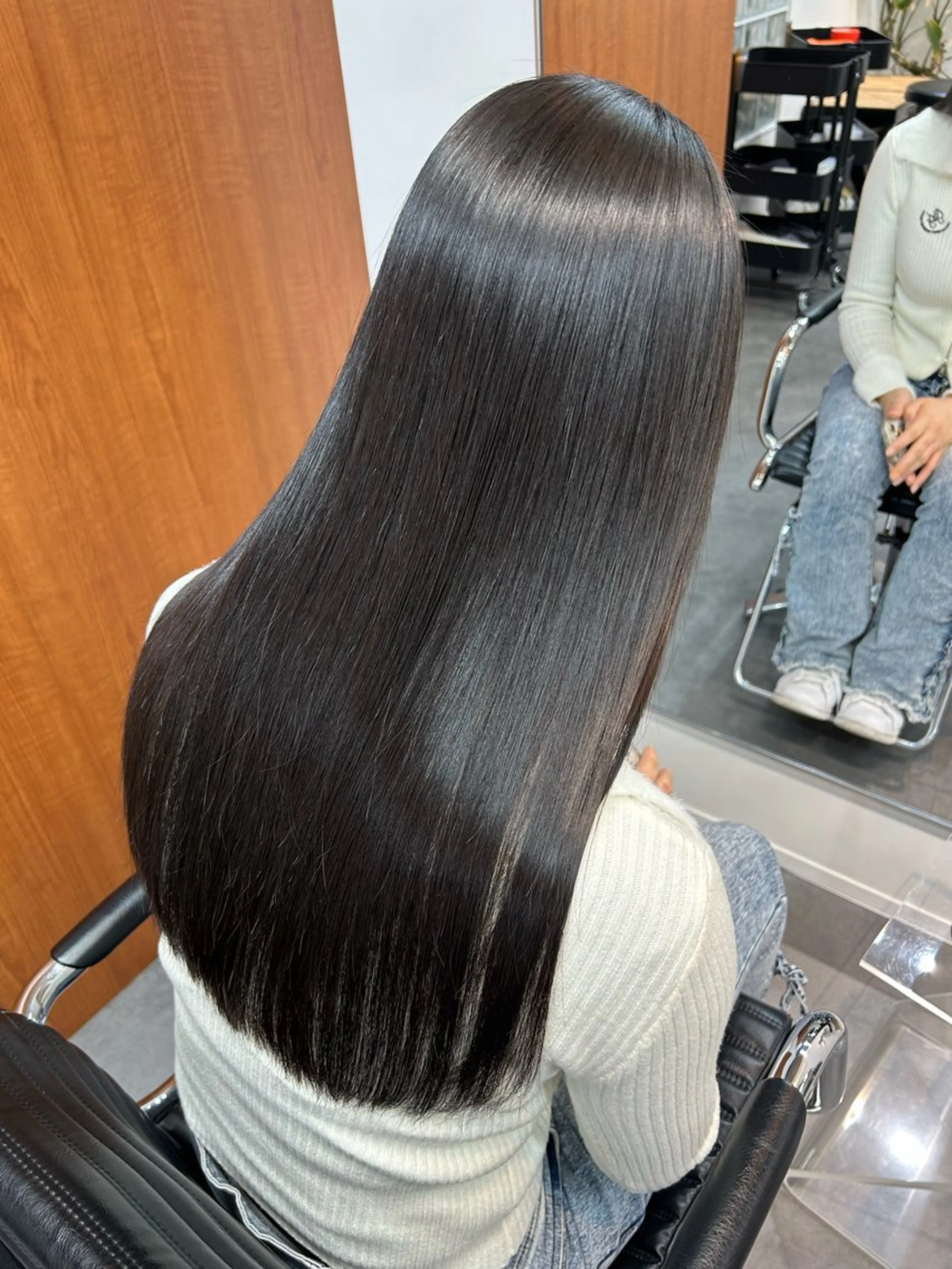 ロング 小林 朋花のヘアスタイル