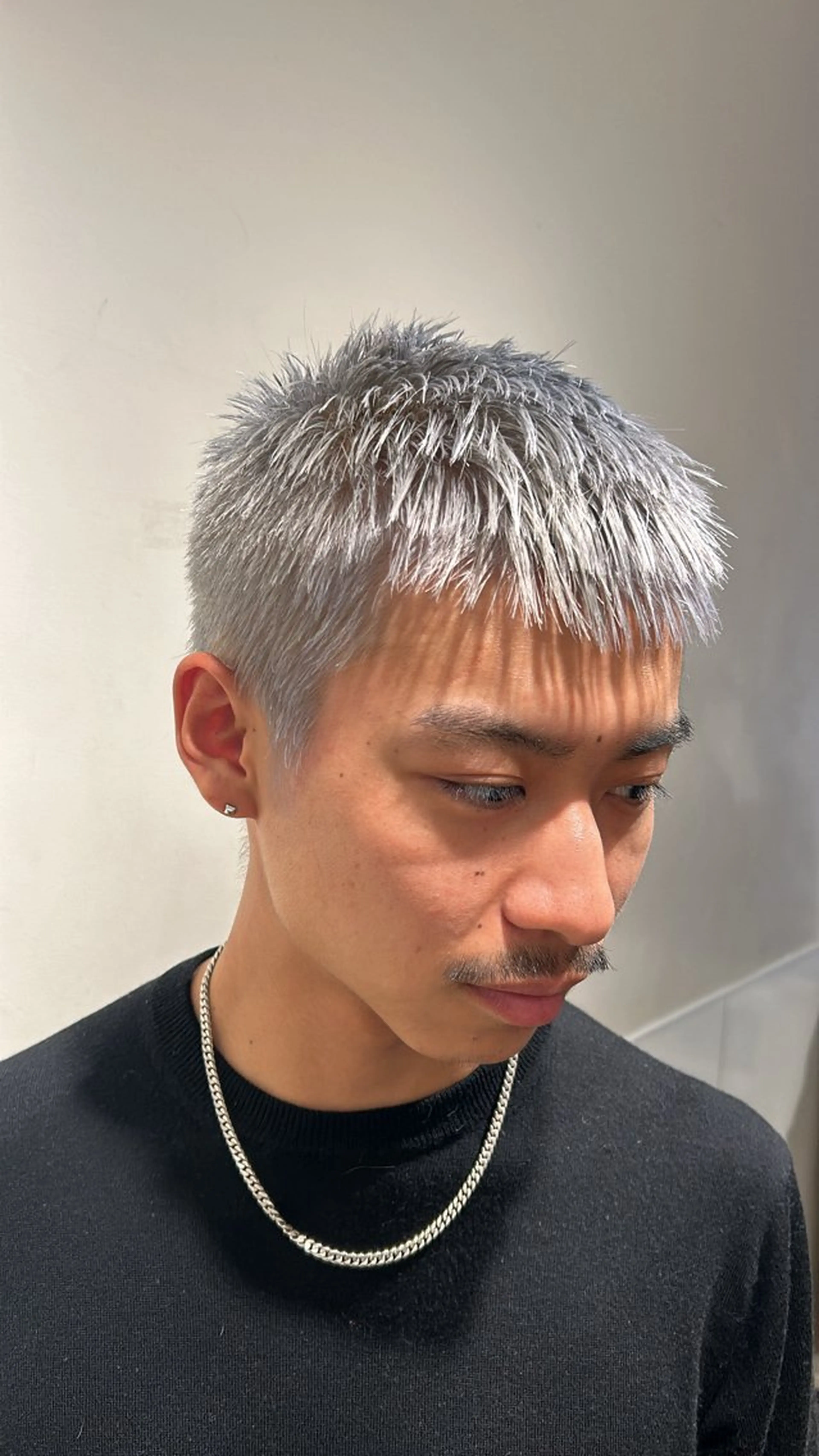 カラー メンズ メンズブリーチ ブリーチ デザインカラー 塚内 将哉のヘアスタイル