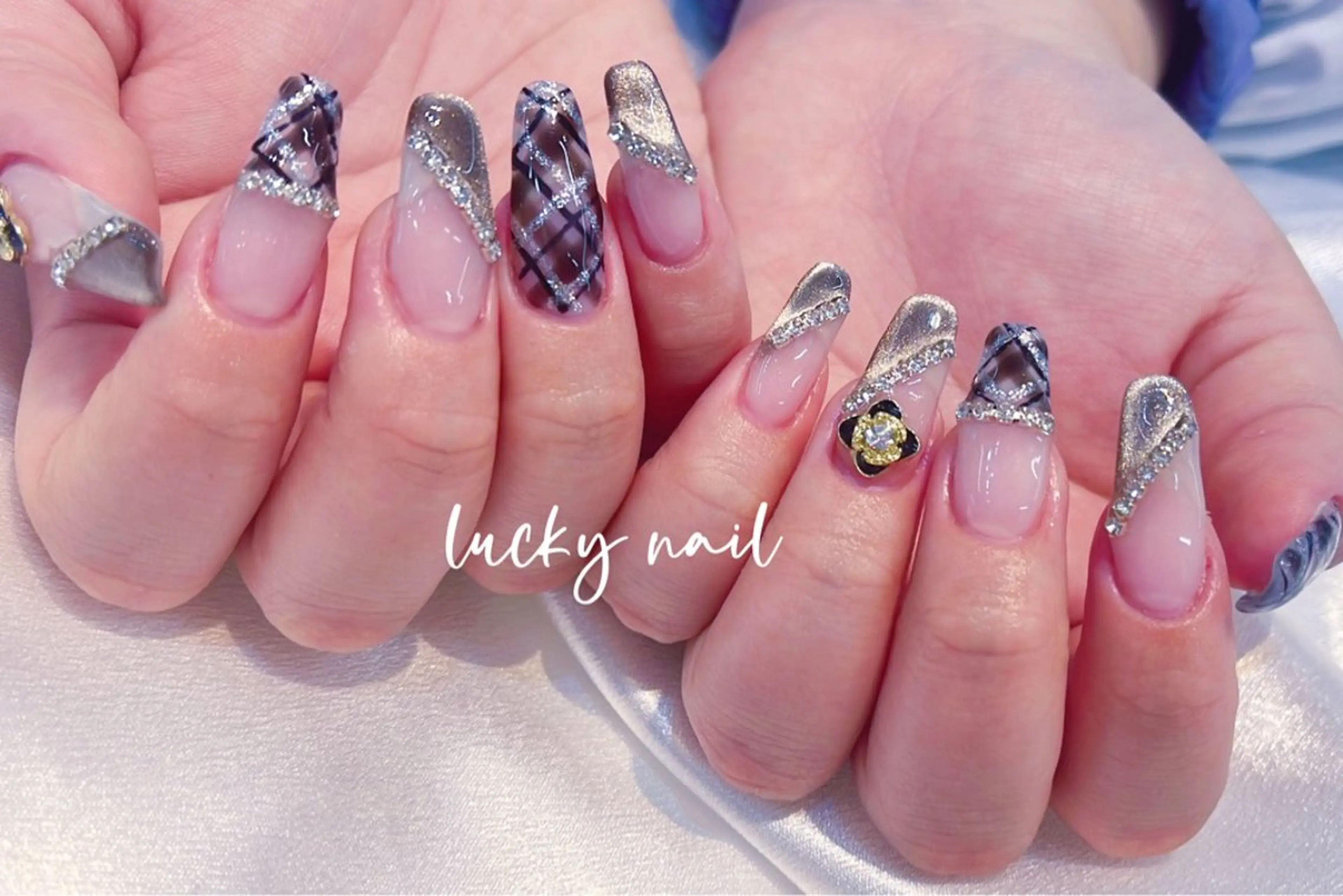 ネイル チークネイル 長さ出し ジェルネイル マグネットネイル 持ち込み ハンドネイル ハンドケア ラッキーネイルサロン 西川口東口店のネイルデザイン