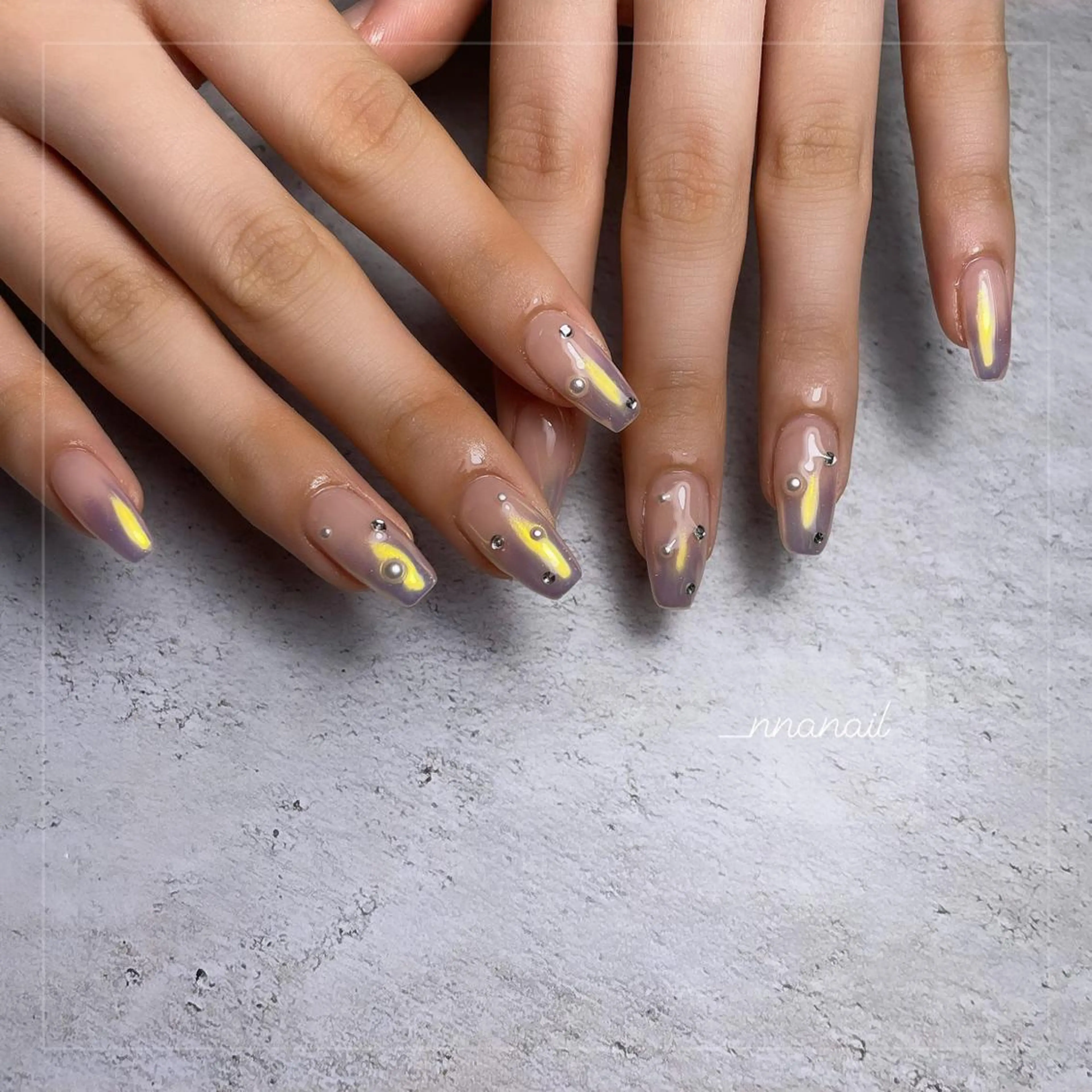 ネイル GRANDE OSU Anna 🧸💛のネイルデザイン