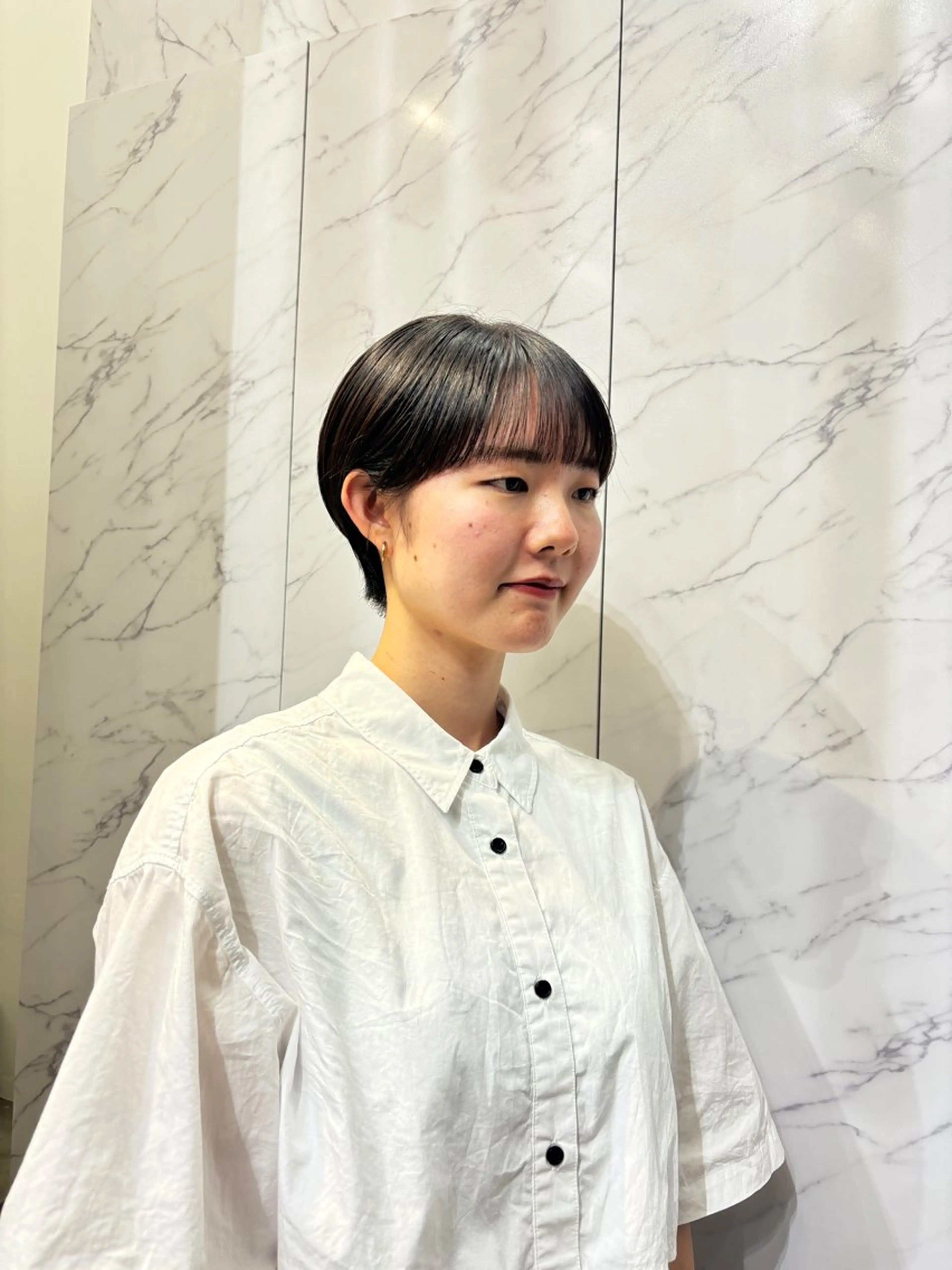 ショート miu /透明感カラーのヘアスタイル