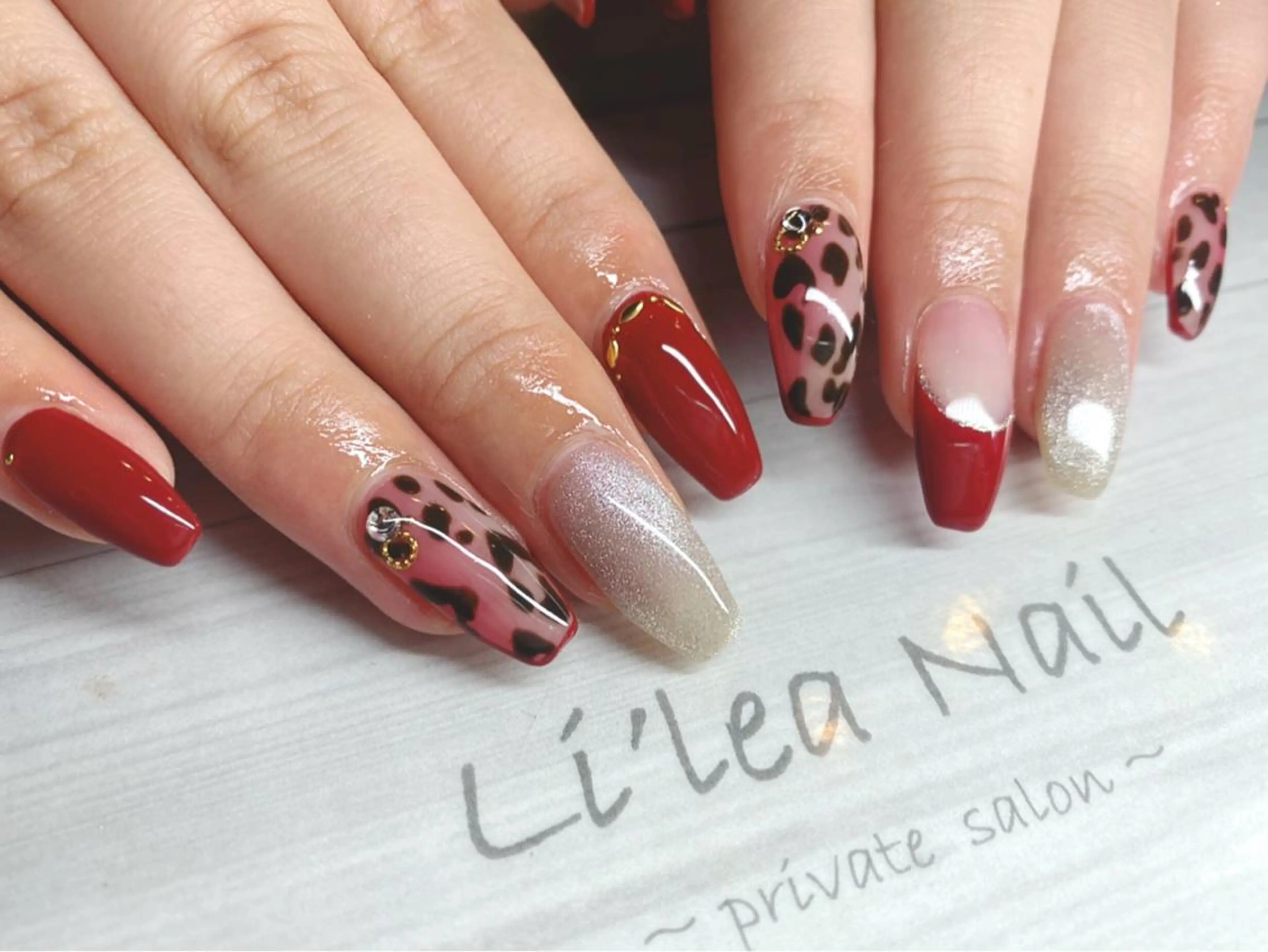 ネイル Li'leaNail AINAのネイルデザイン