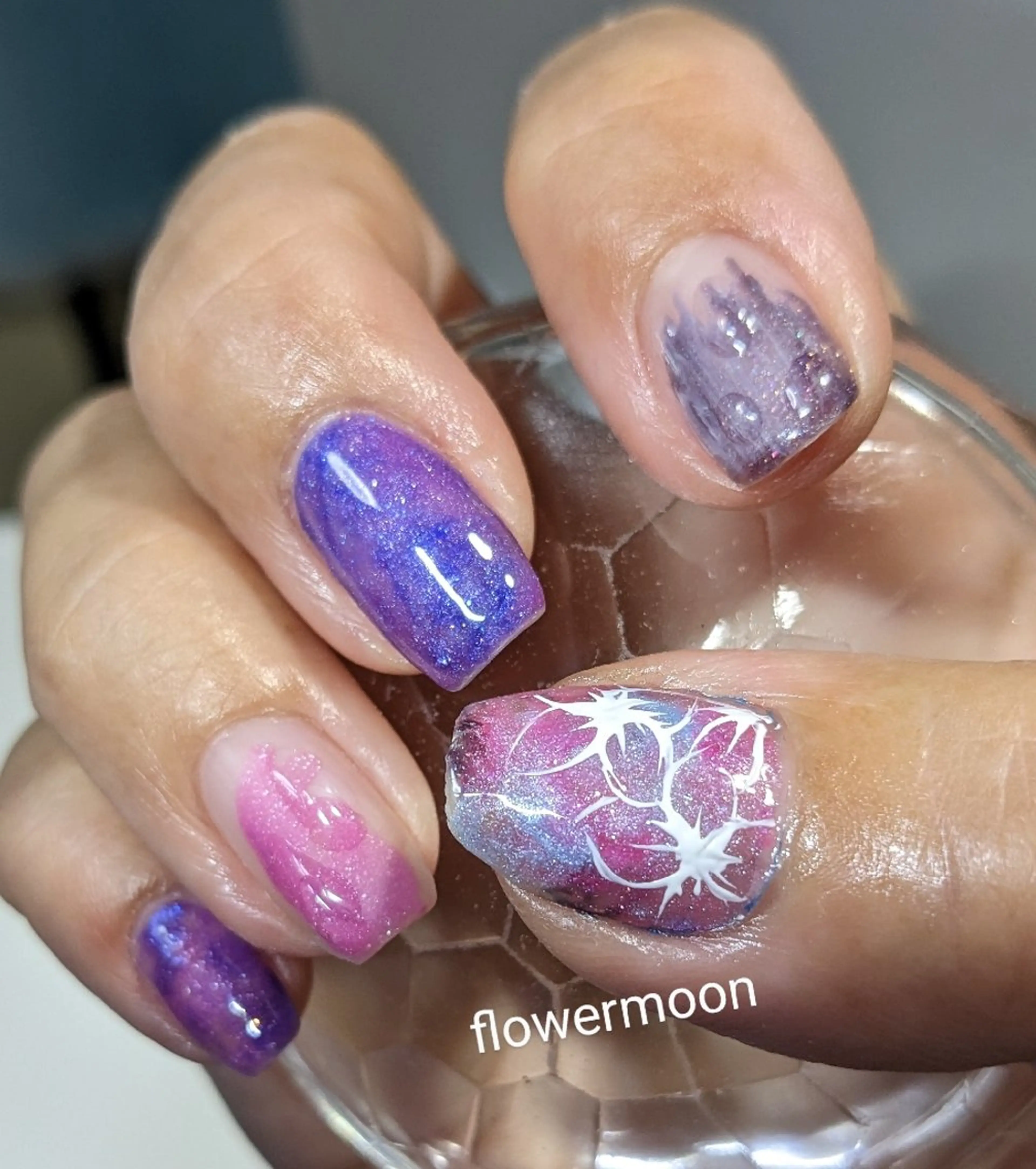 ネイル フラワーネイル フラワー ムーンのネイルデザイン