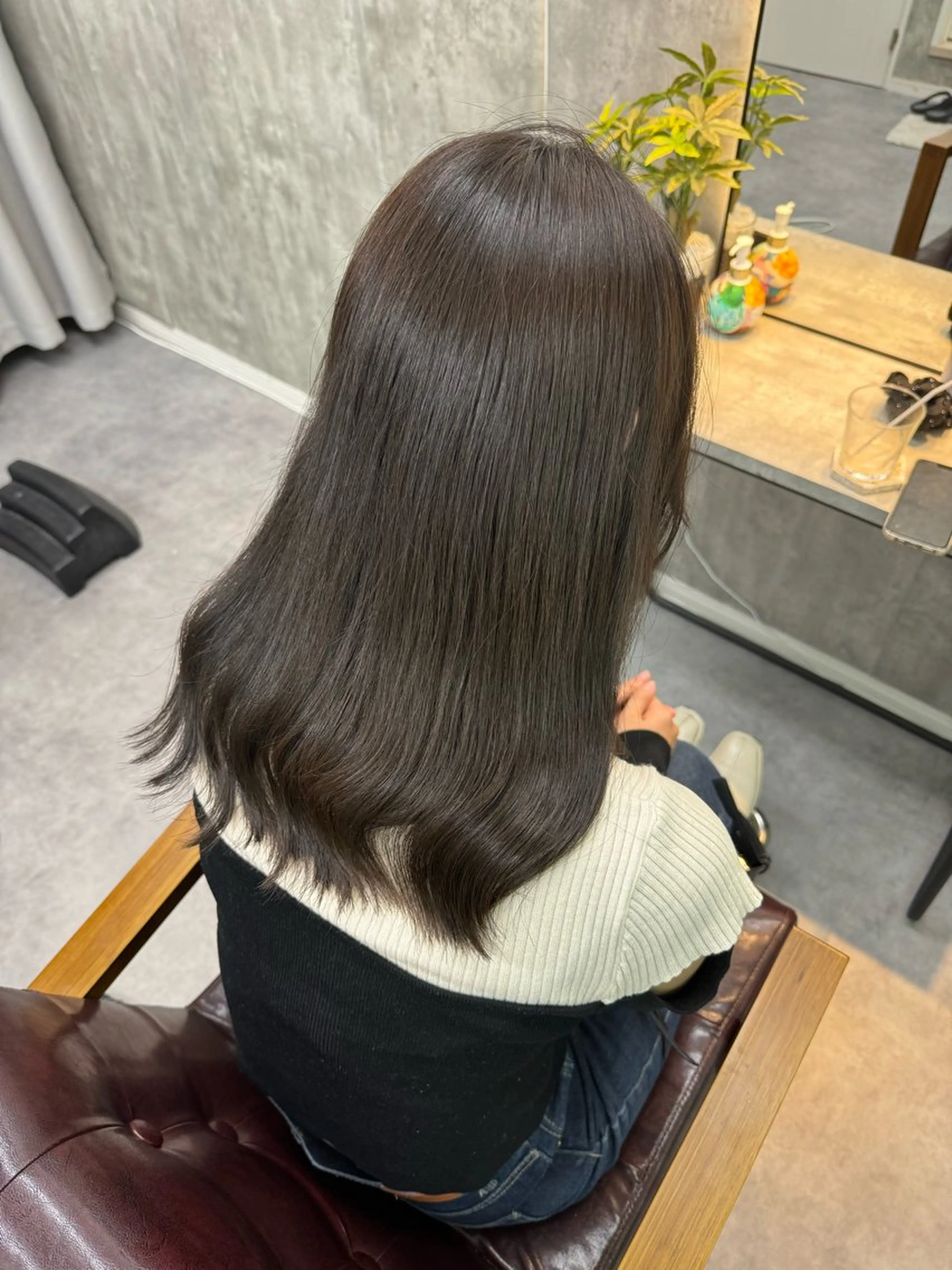 セミロング 1席のみの 美容室IKKIのヘアスタイル