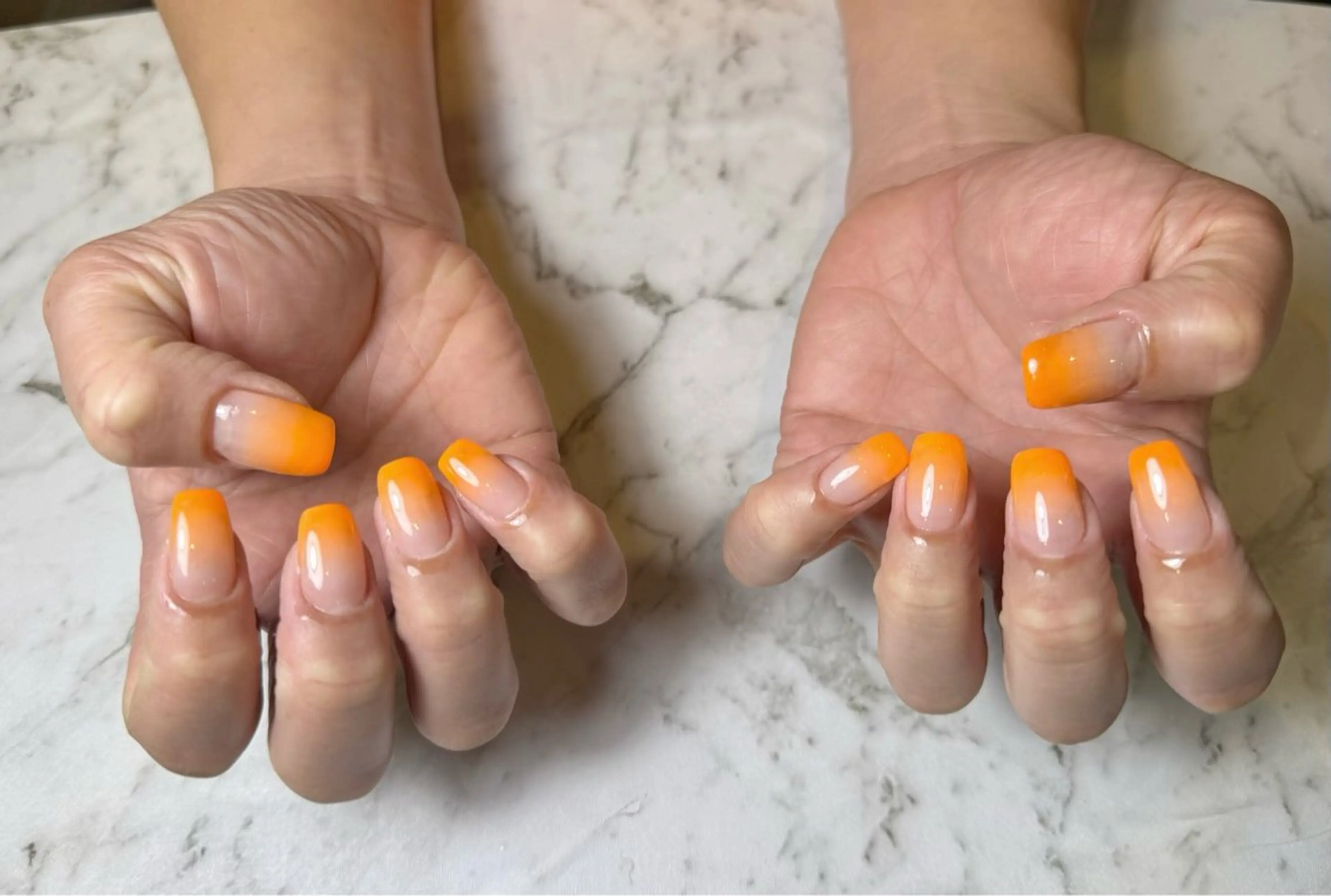 《根元が伸びても目立たない☆》カラーグラデーションの写真