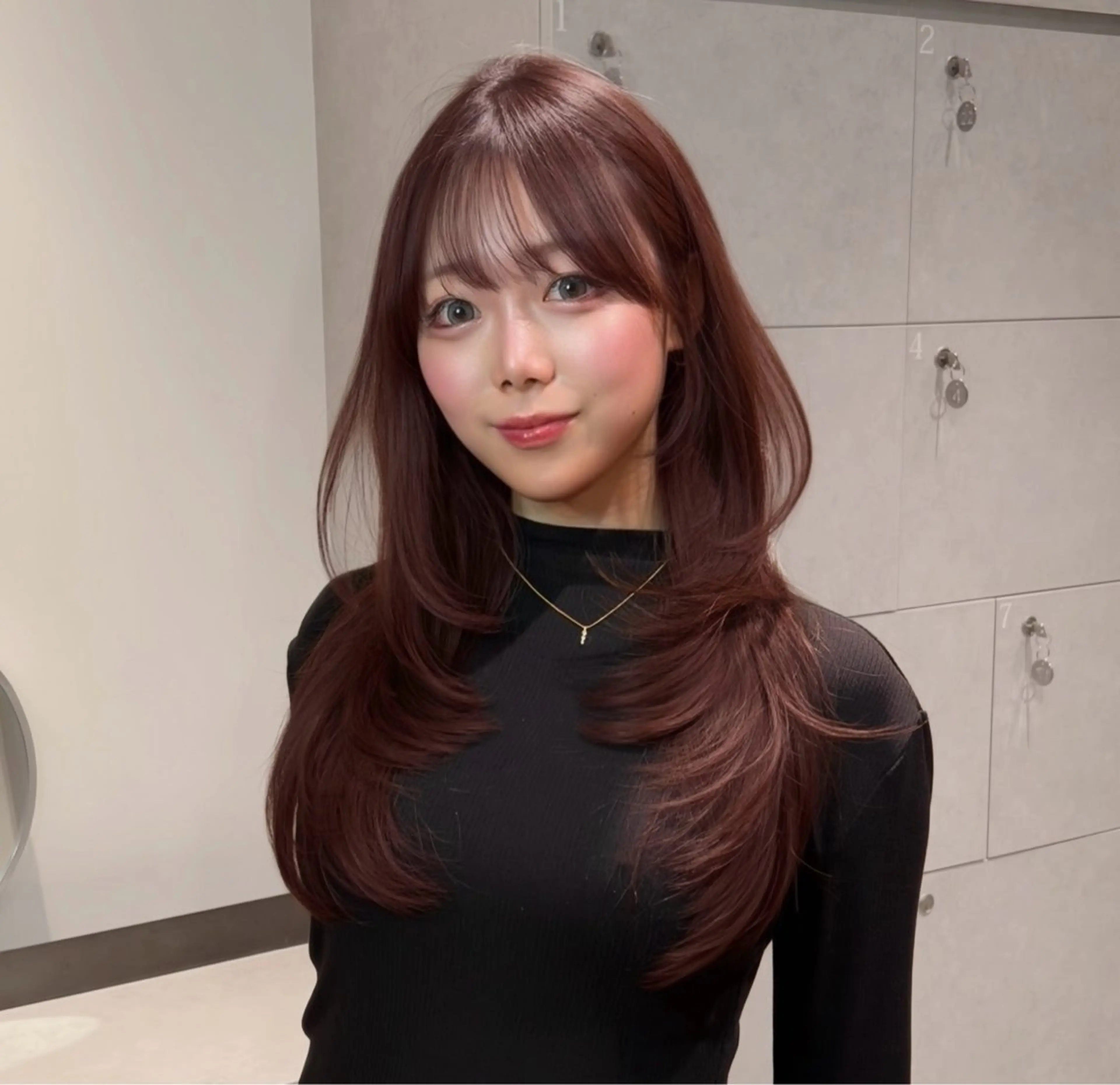 ロング ハッシュカット ハイレイヤー レイヤーカット 吉村 駿佑のヘアスタイル