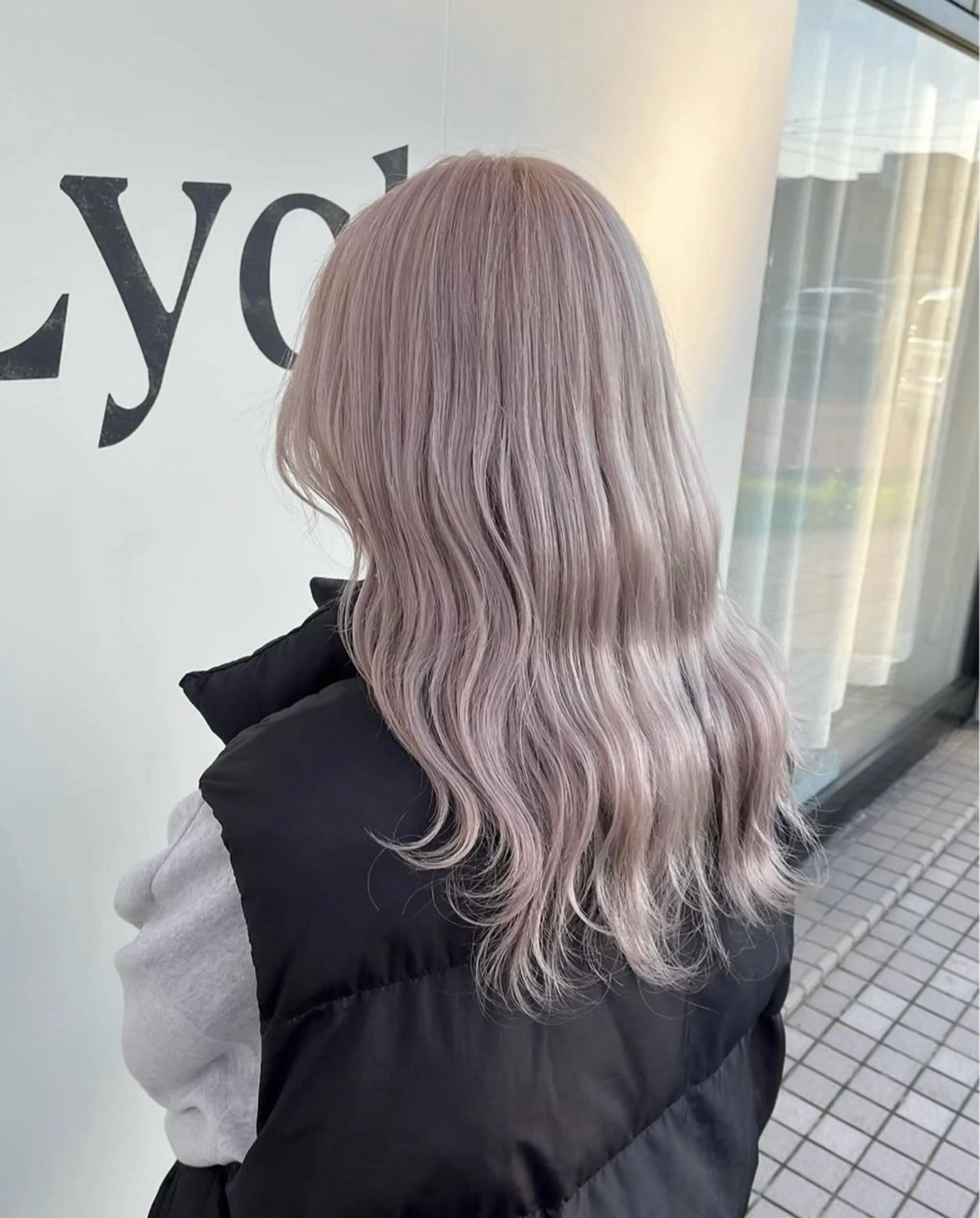 ブリーチ+カラー+トリートメント+シャンプーブローの写真