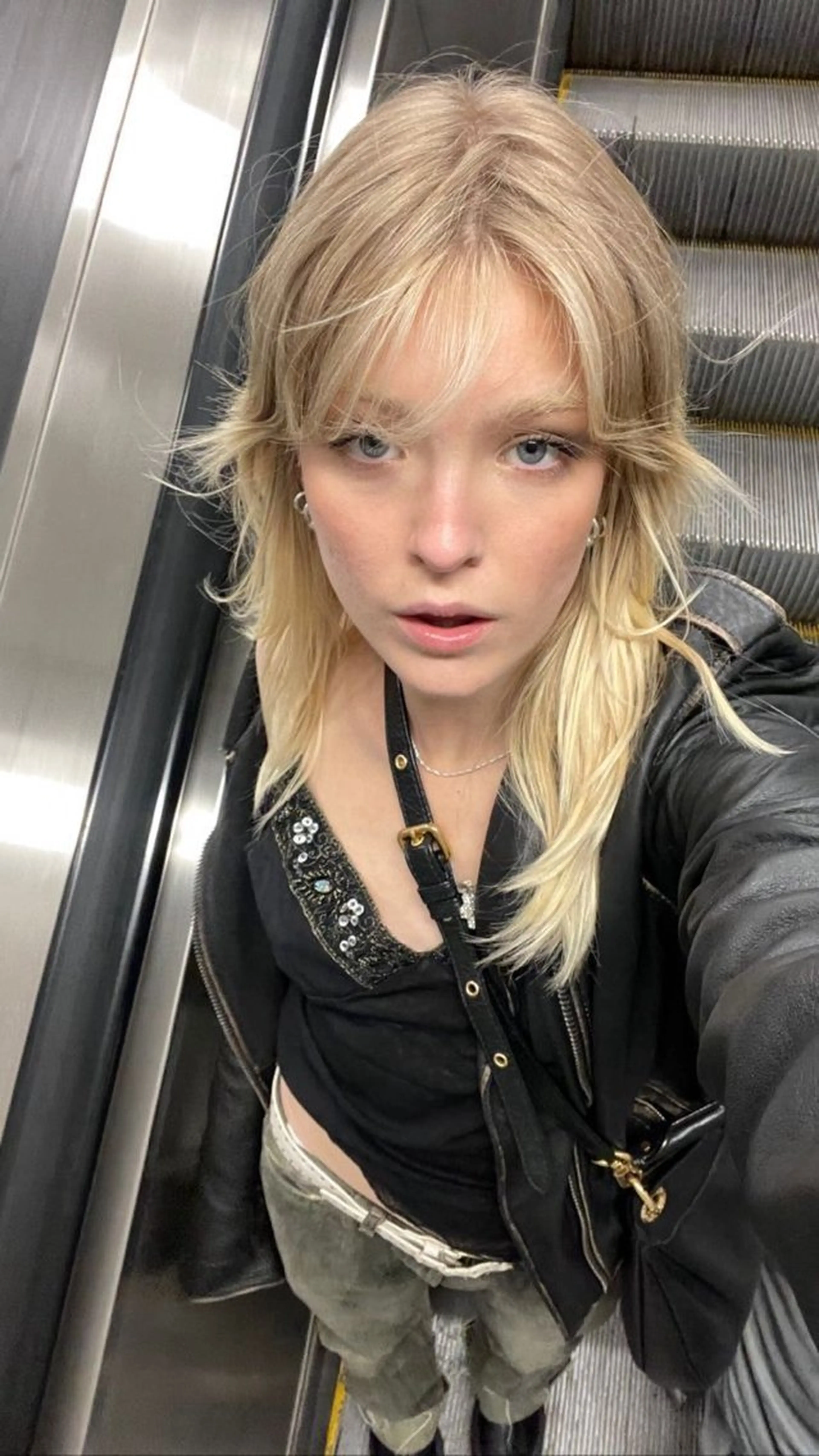 ロング カラー ヘアカラー トリートメント ハイトーン 横浜💞ミオのヘアスタイル