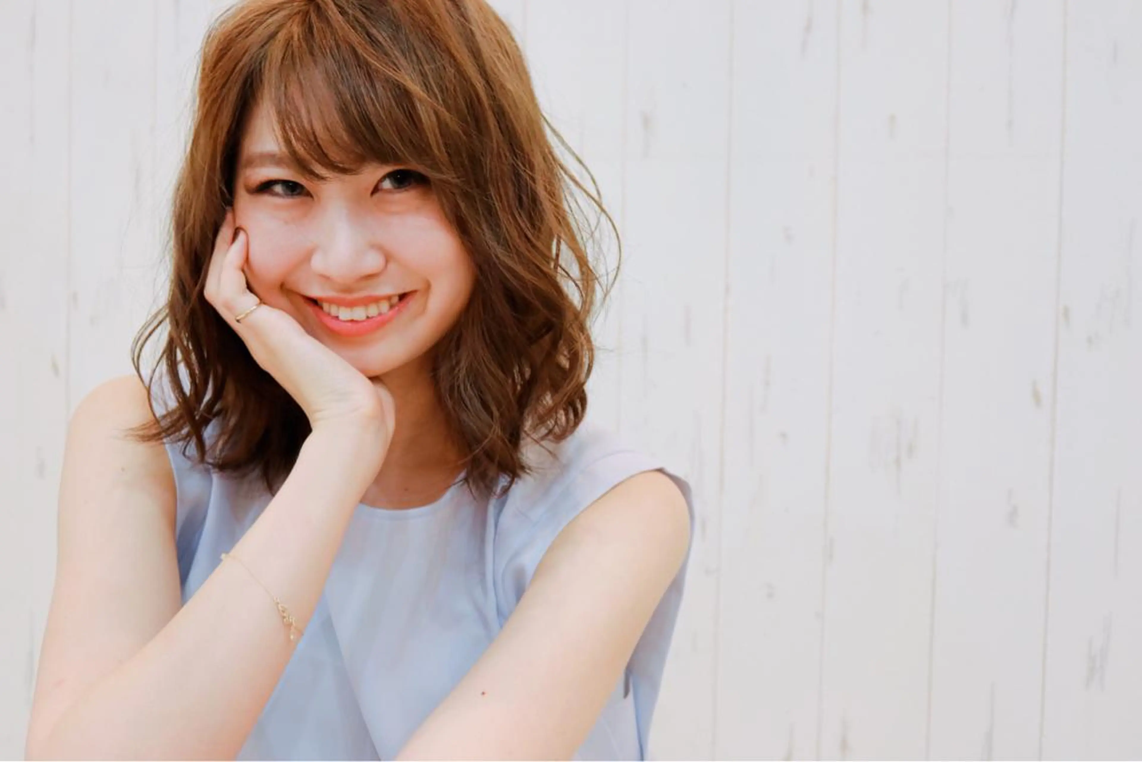 ミディアム カラー ベージュカラー KAIzen. tomoのヘアスタイル