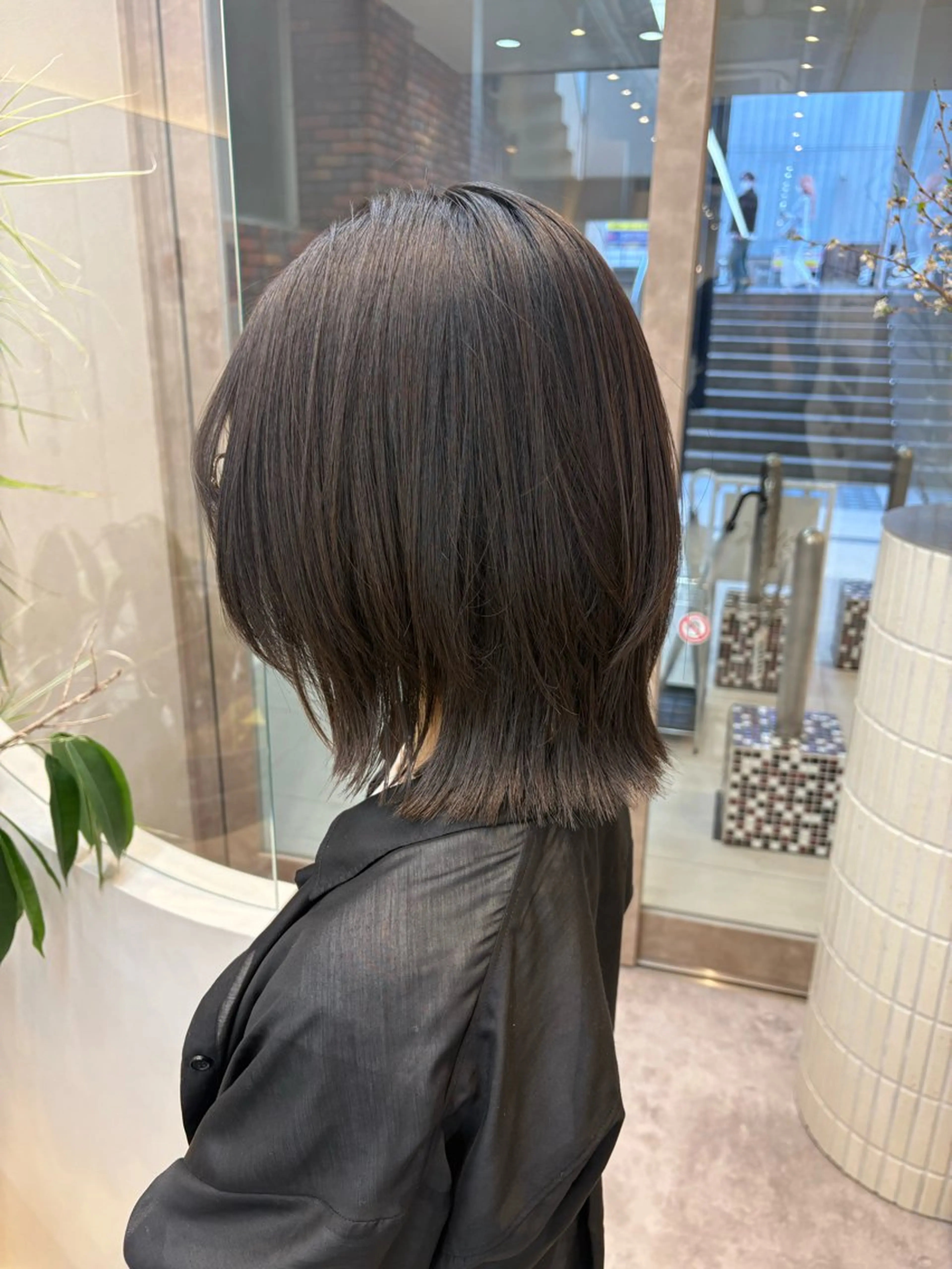 ミディアム レイヤー/ウルフ/ 縮毛矯正/照井友梨のヘアスタイル