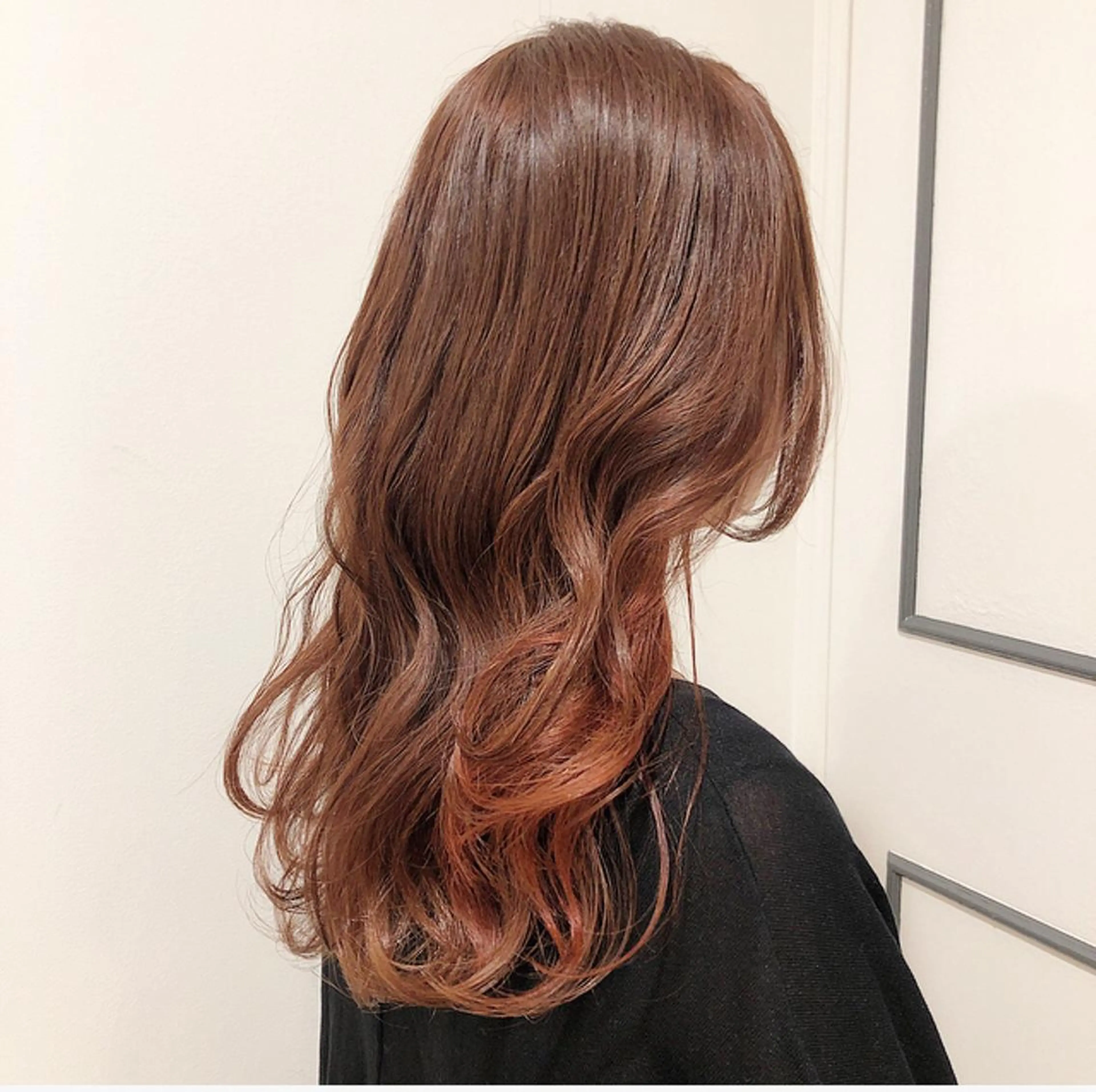 ロング カラー イヤリングカラー オレンジ SHEARA BY CARE所属・. AYUKAのヘアスタイル