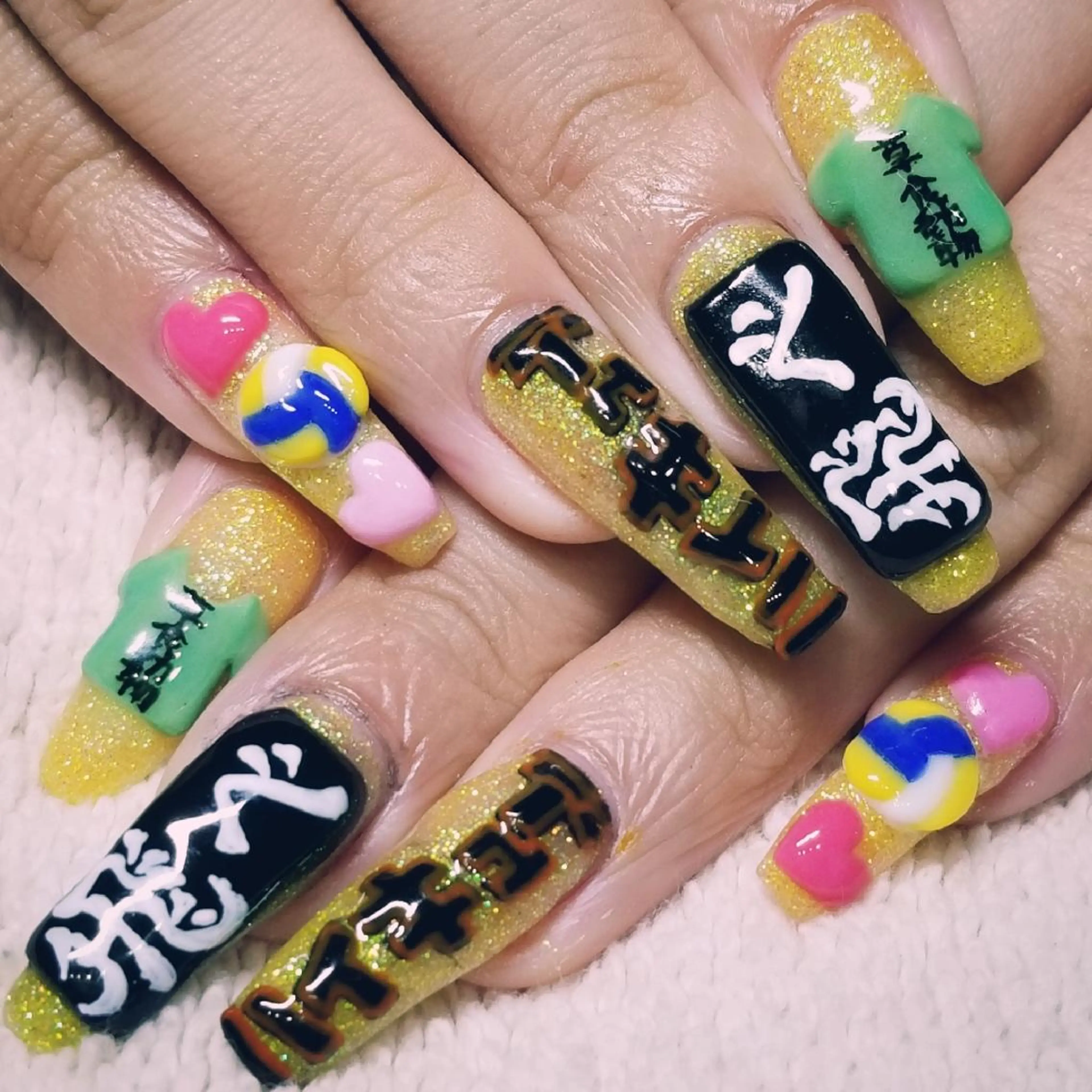 ネイル ラメ(グリッター) ワンカラーネイル 黄色 ハンドネイル よしだ ひろきのネイルデザイン