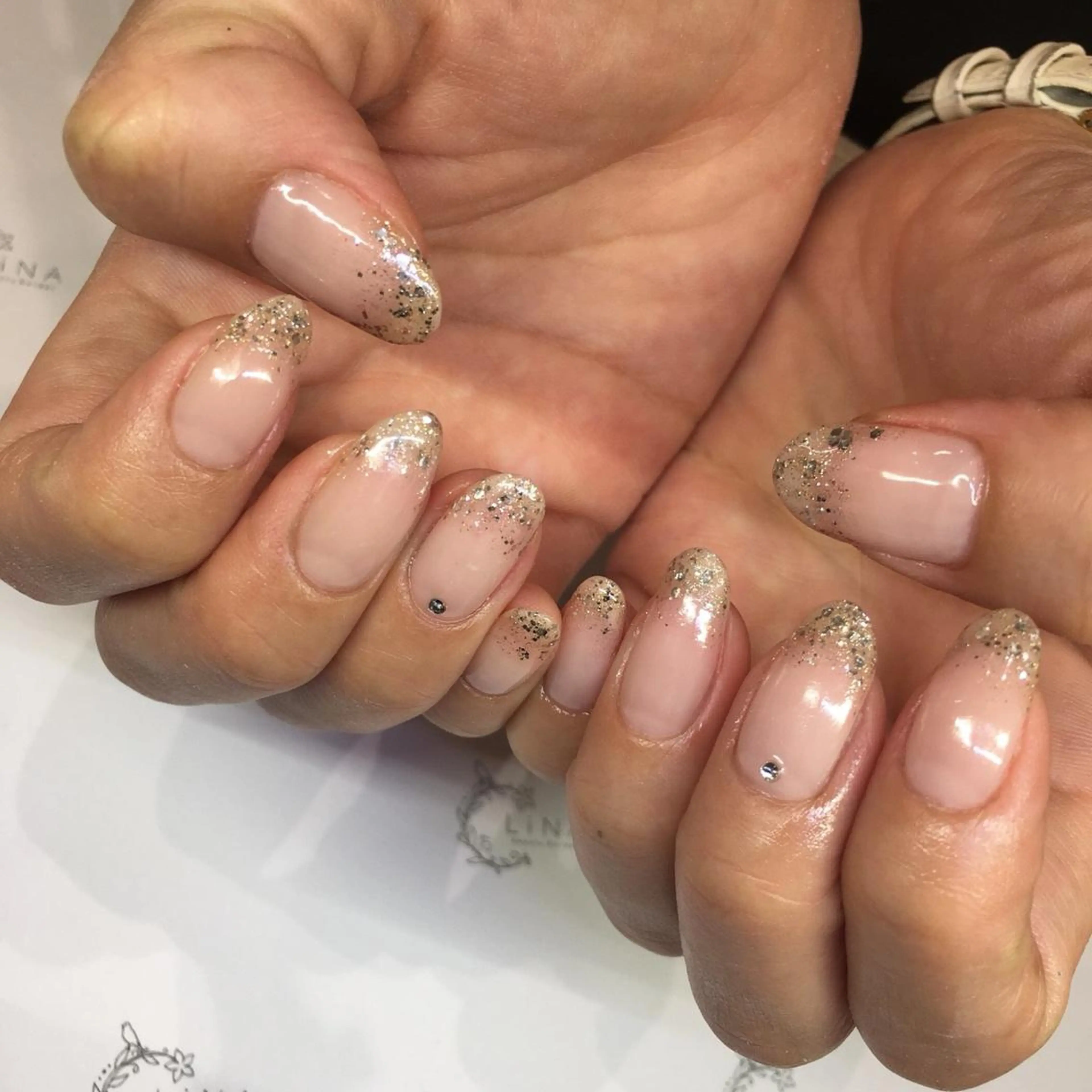 ネイル グラデーション ラメ(グリッター) ラメグラデーション 梶ヶ谷 絵璃のマツエク・マツパデザイン