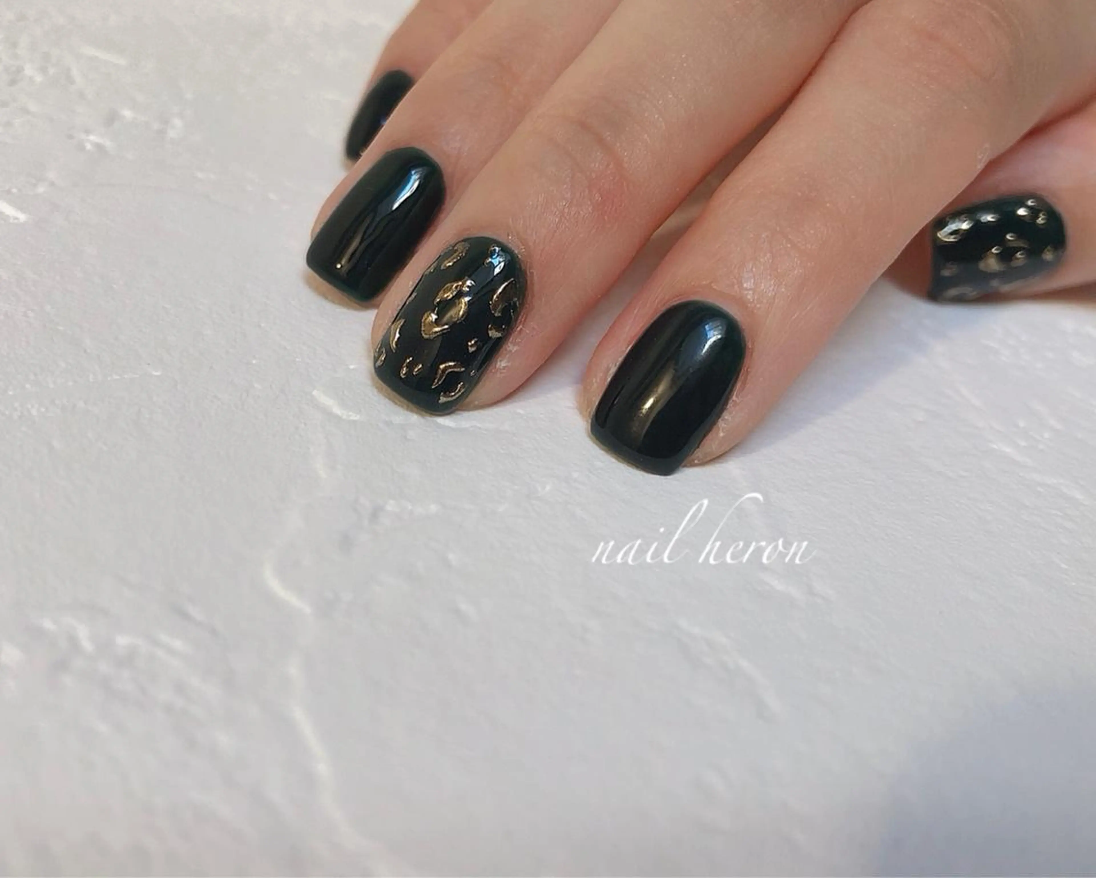 ネイル アニマル柄 グリーン ミラーネイル nail heron所属・saki_ nail heronのその他イメージ