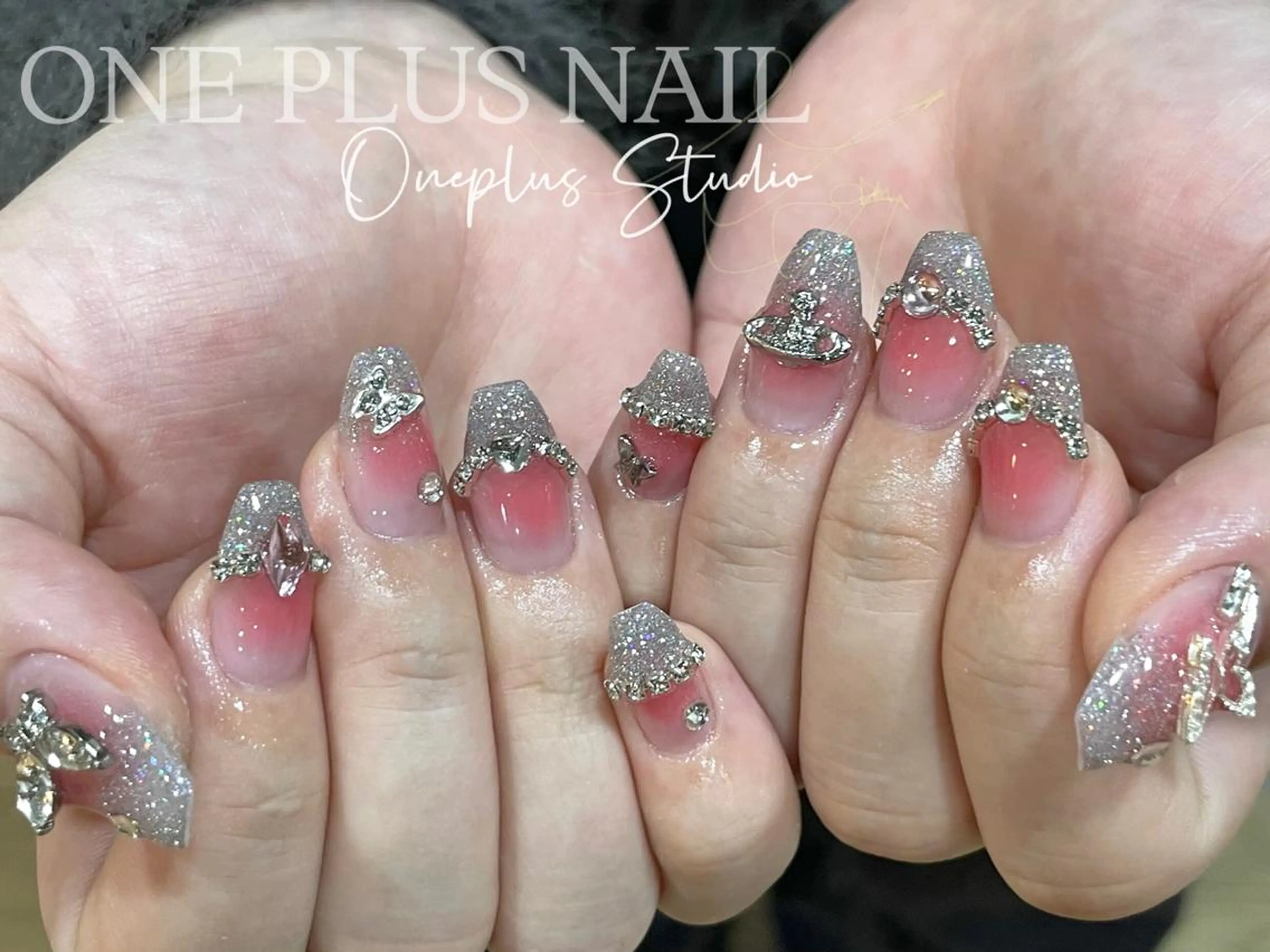 ネイル アートネイル オーロラネイル ガーリー キラキラネイル 韓国ネイル One plus StudioNailのネイルデザイン
