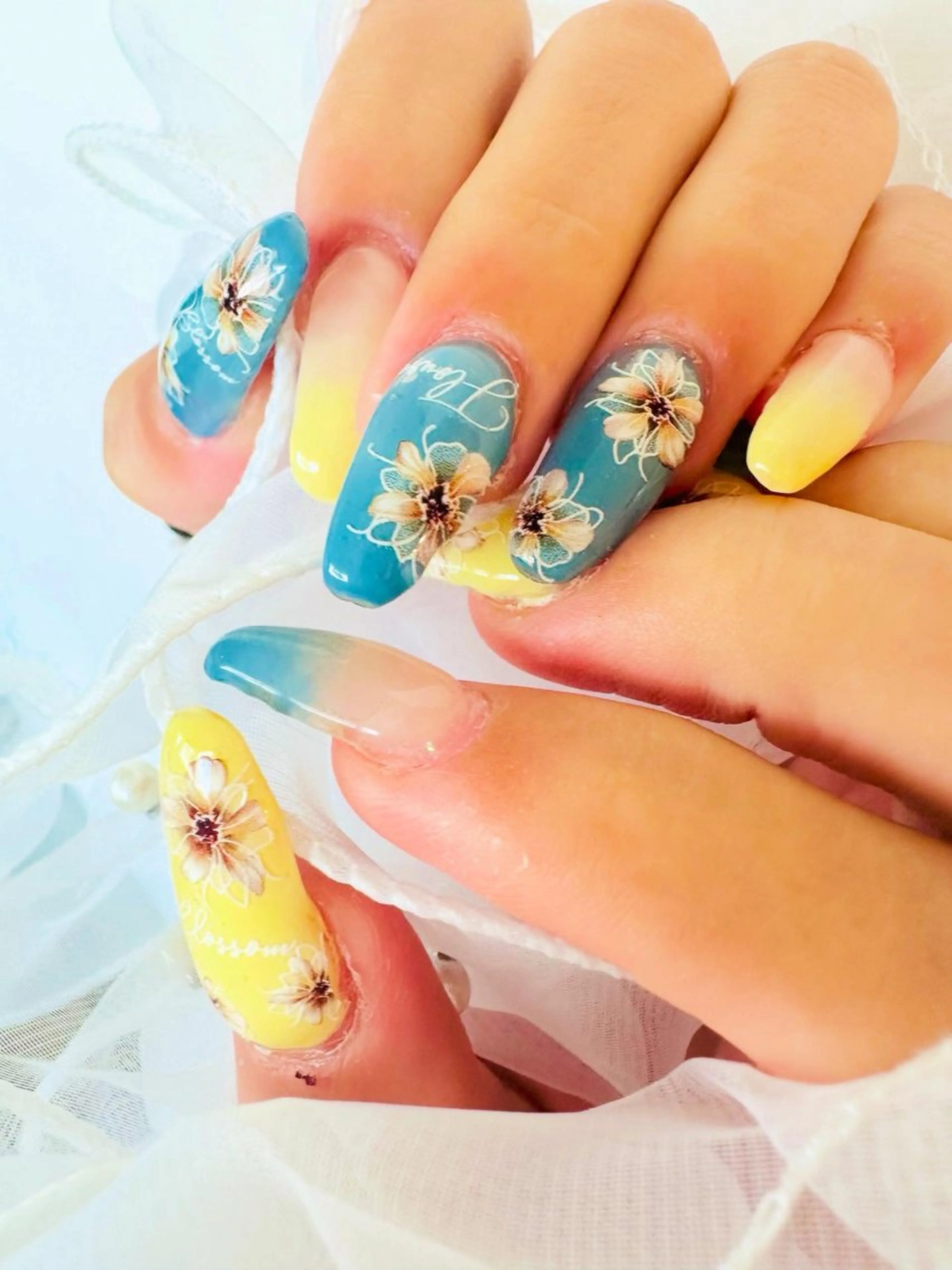 ネイル ハンドネイル ネイルサロンエレノア所属・田端 笑理菜のネイルデザイン