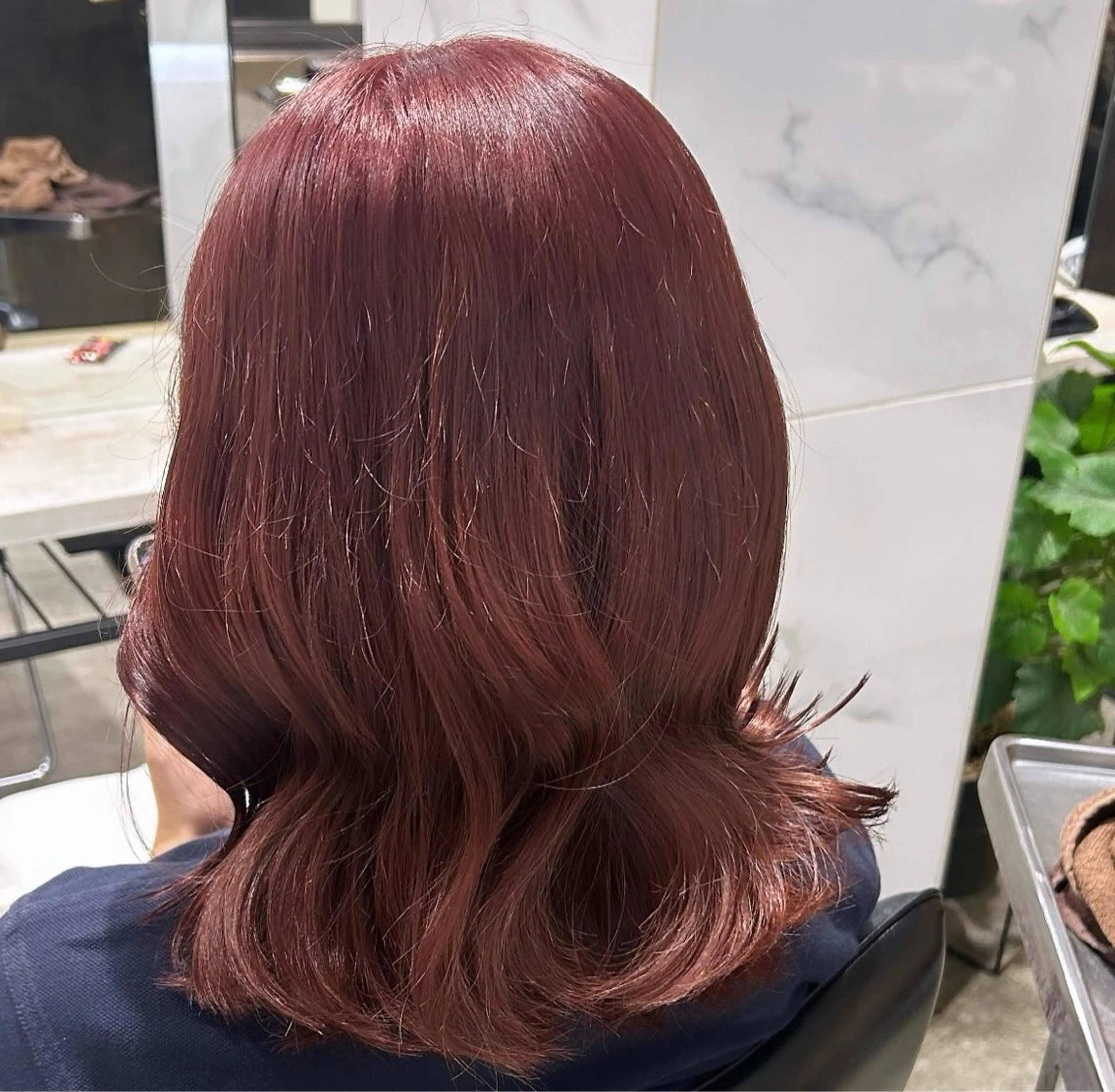 セミロング カラー ブラウンカラー ピンクカラー ピンクブラウン もてぎさやか👩🏻 🪄巻ける縮毛矯正のヘアスタイル