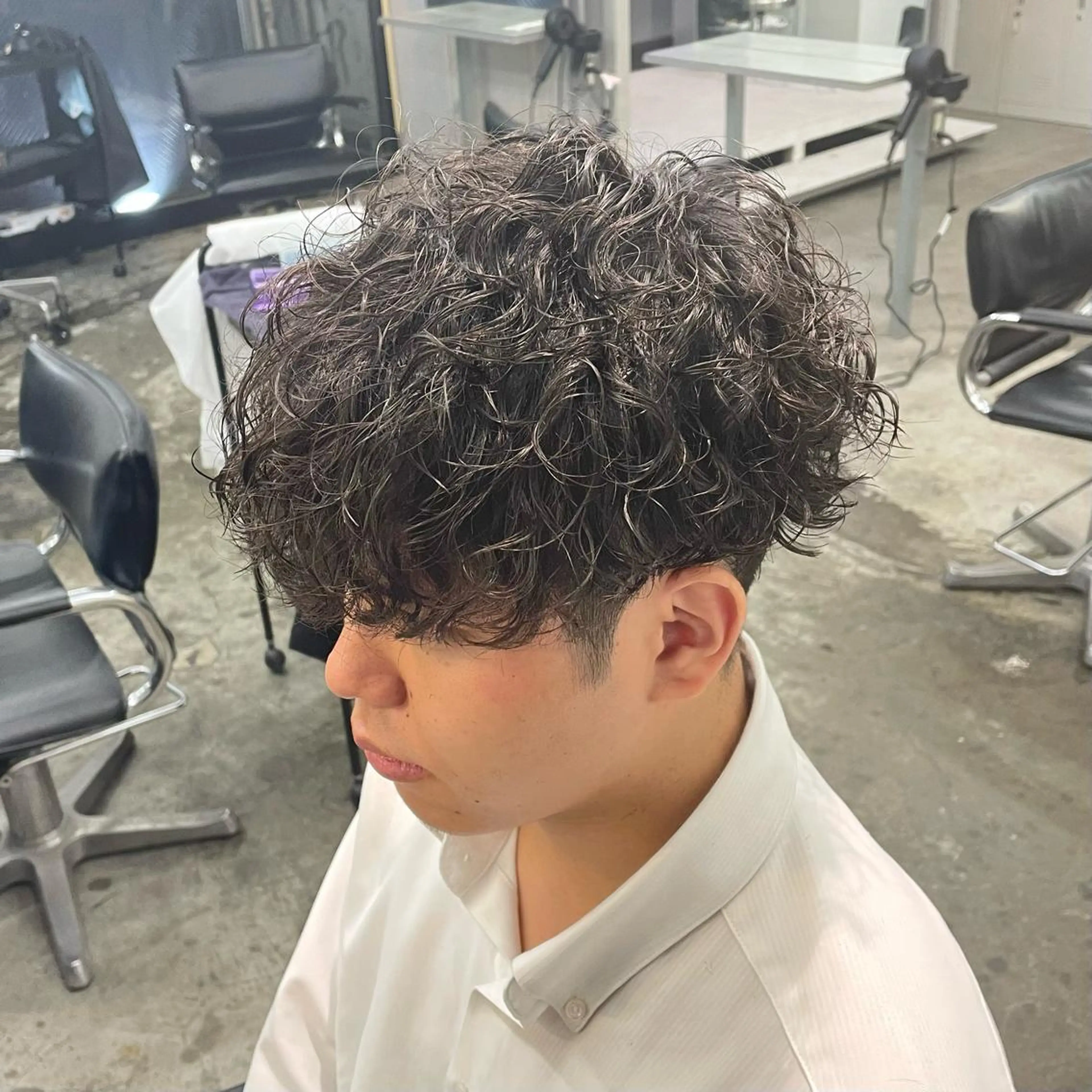 ショート パーマ メンズ メンズパーマ スパイラルパーマ カット パーマ メンズ特化美容師/ 藤戸 椋のヘアスタイル