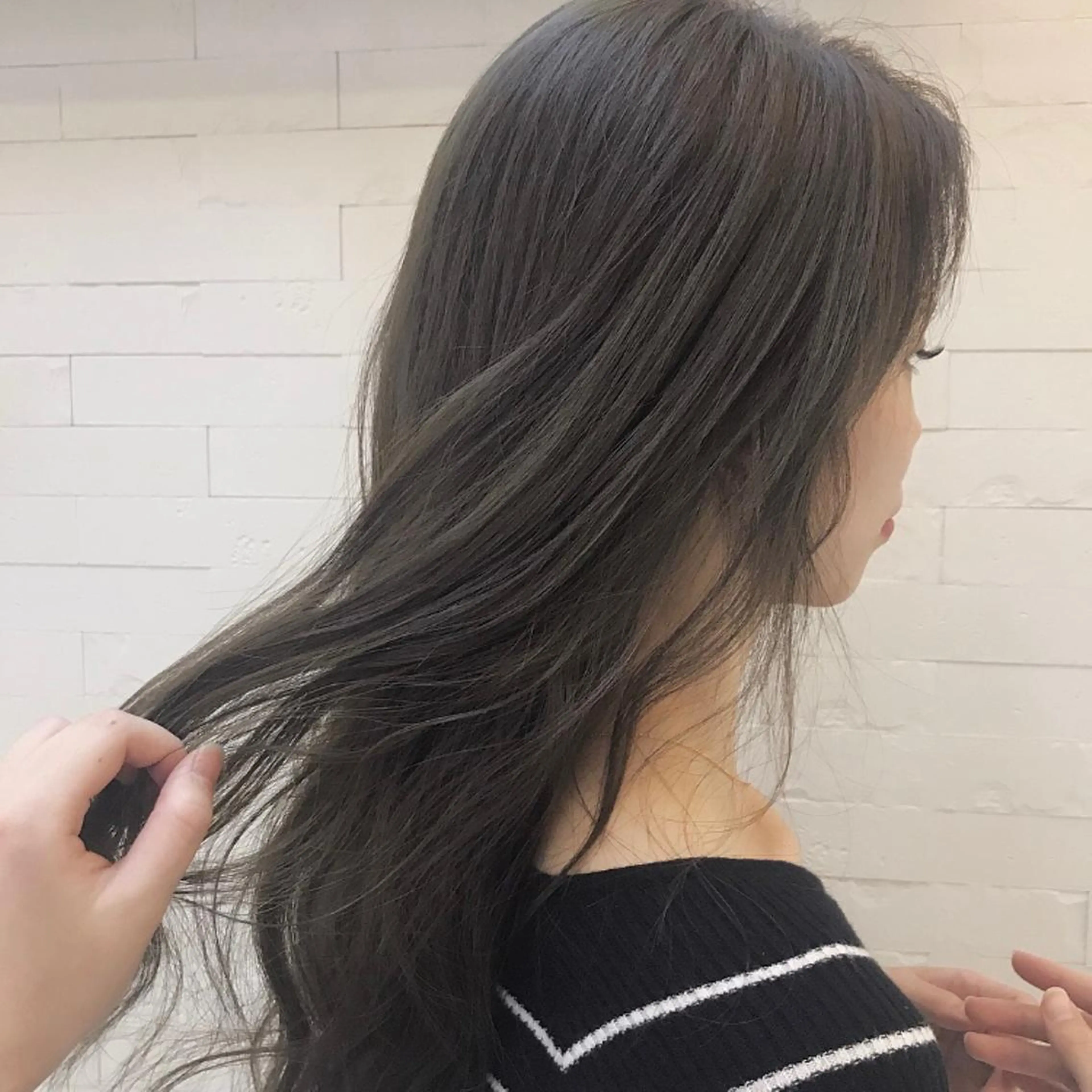ロング カラー 透明感カラー グレージュ 外国人風カラー kohana 🎀韓国ヘア🎀🤍のヘアスタイル