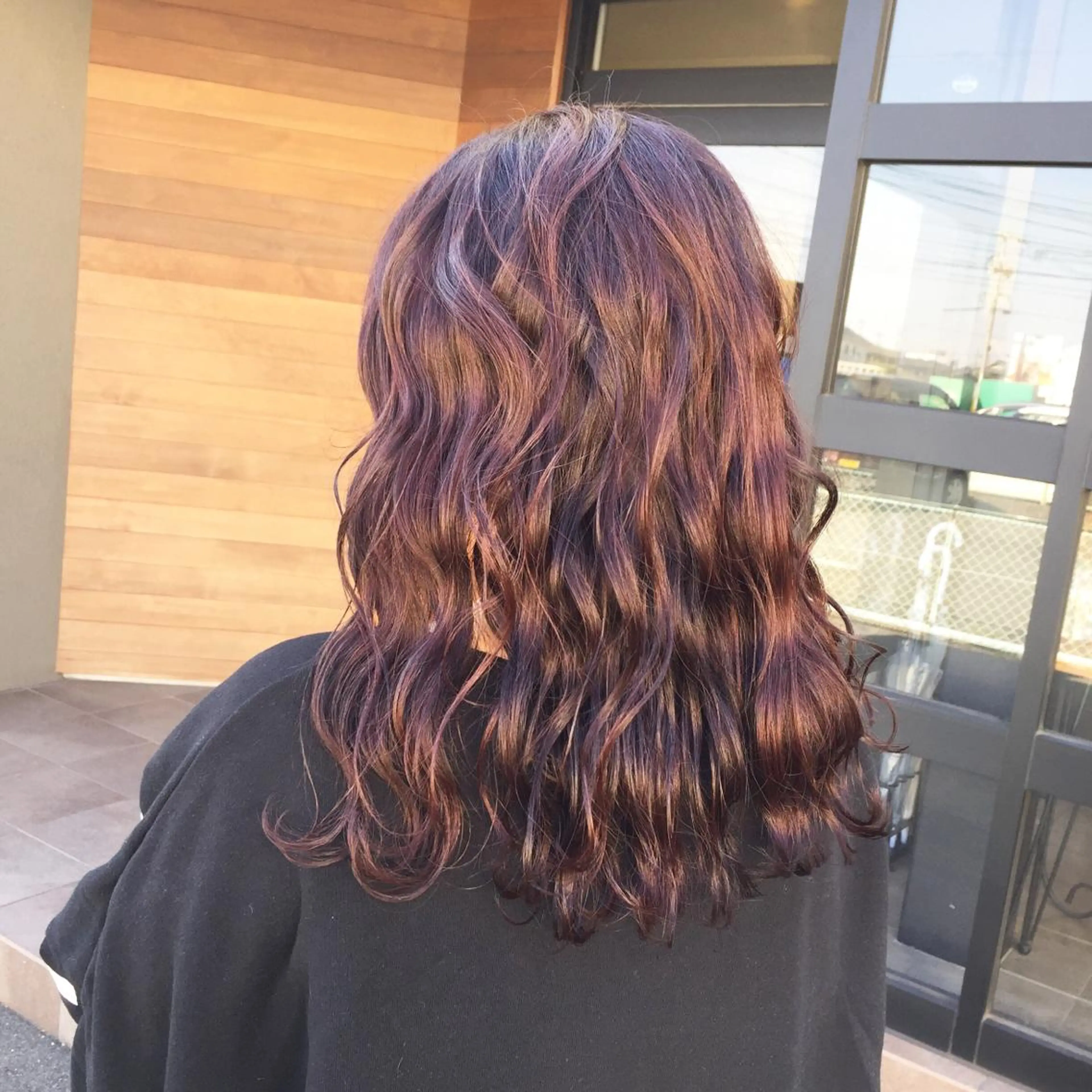 セミロング ピンクブラウン maco 艶感ハイトーン🦋のヘアスタイル