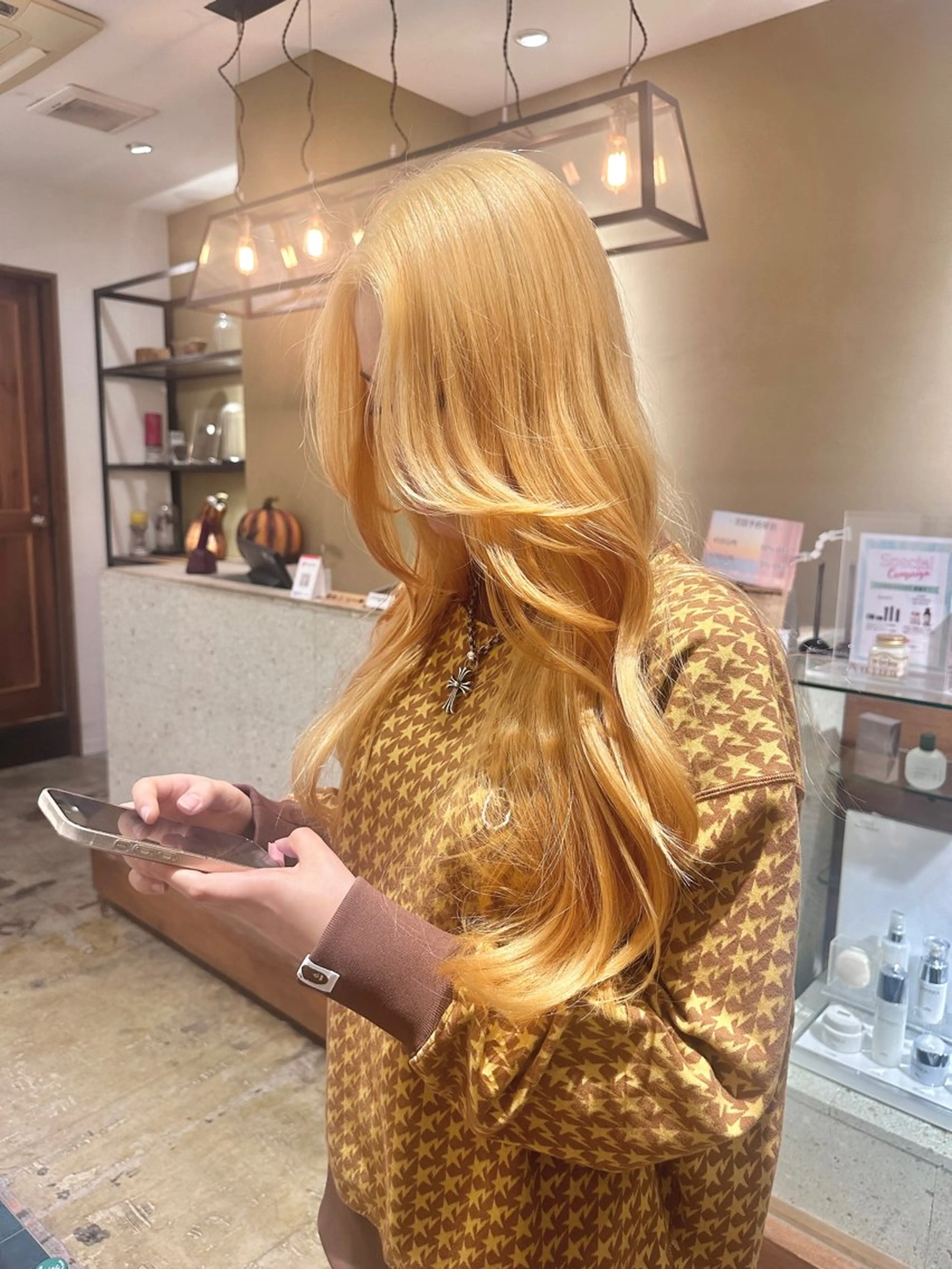 カラー YUI/レイヤー/ ハッシュカットのヘアスタイル