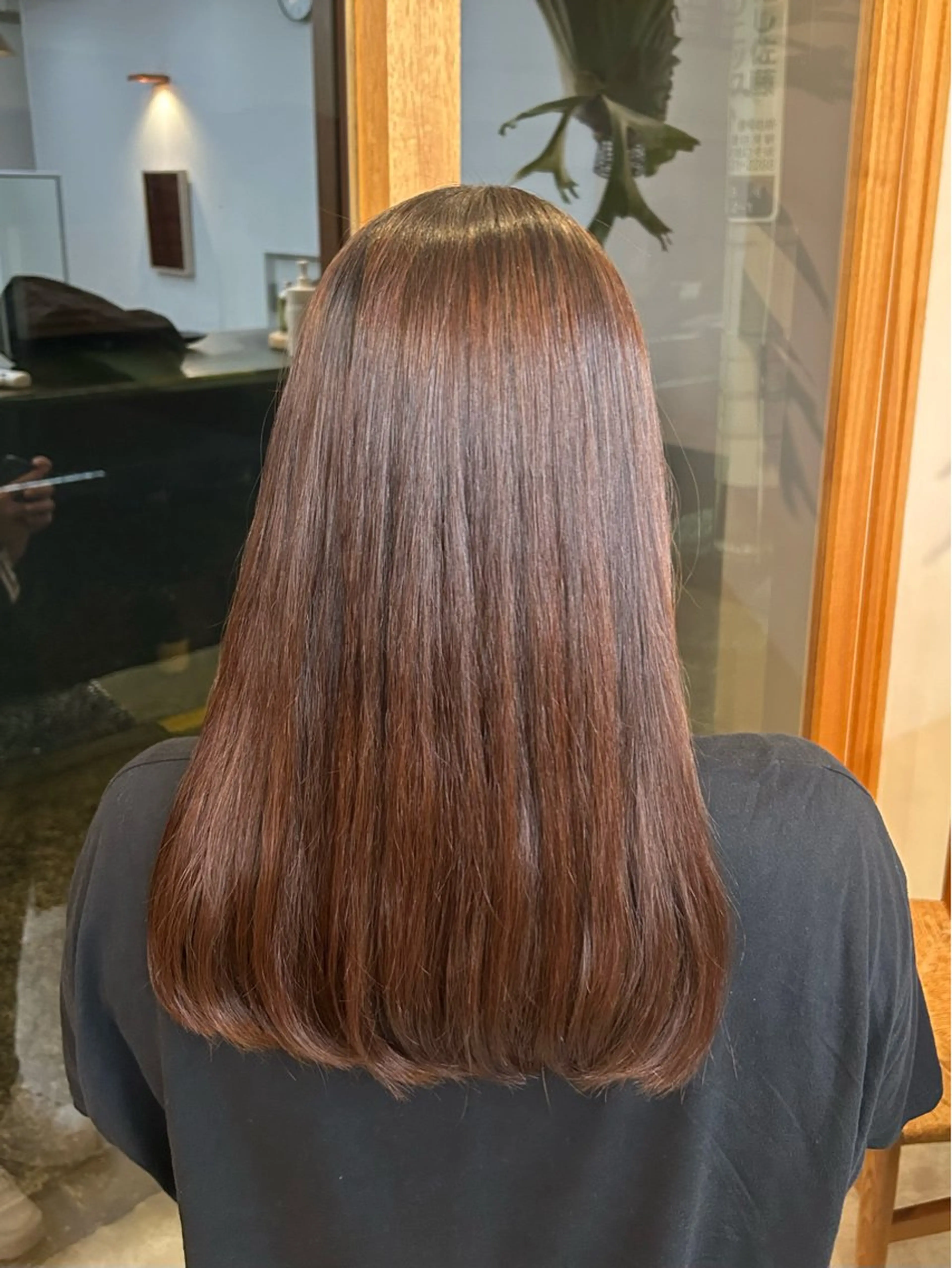 ロング アベ コハルのヘアスタイル