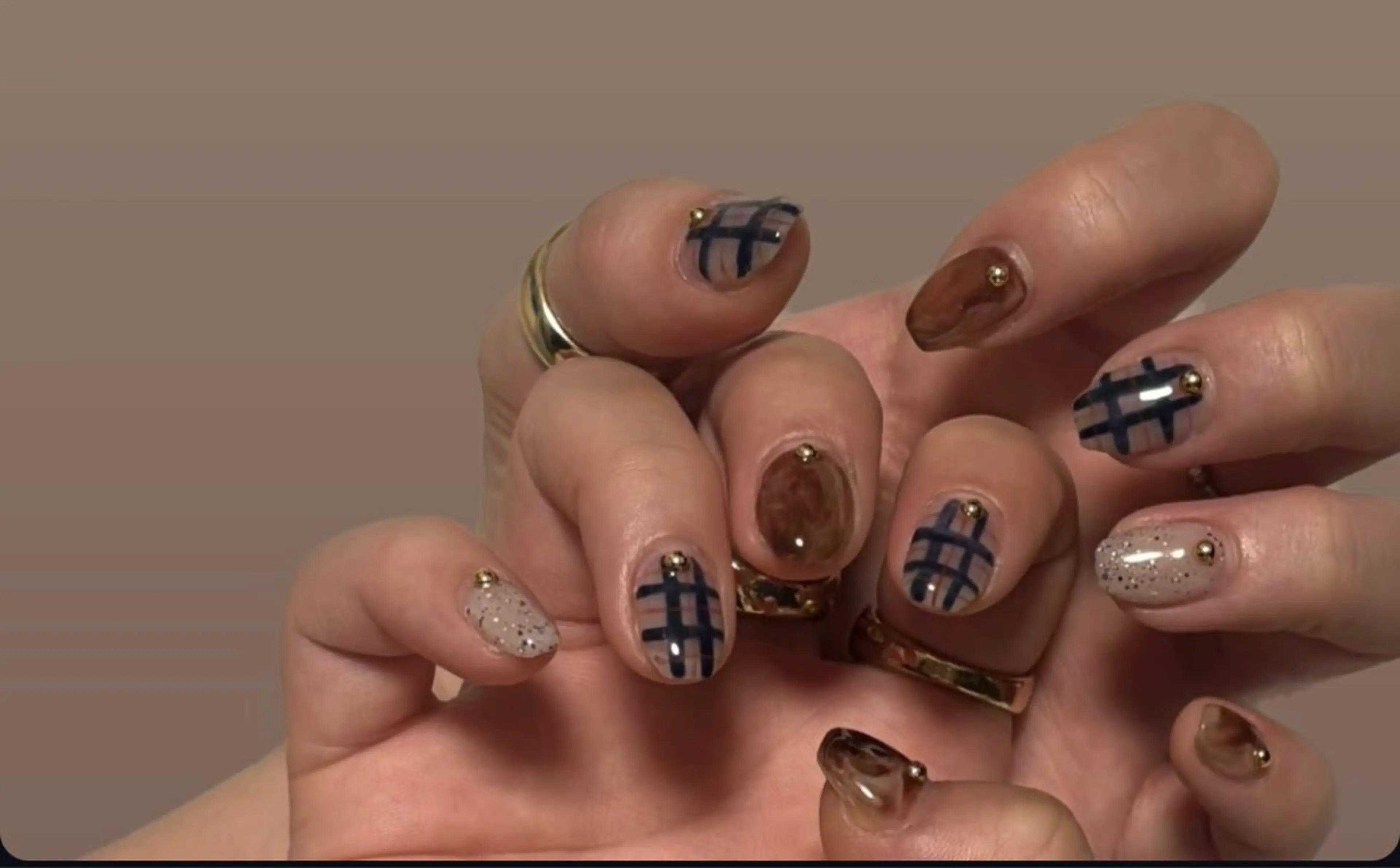 ネイル 金 柚嬉のネイルデザイン