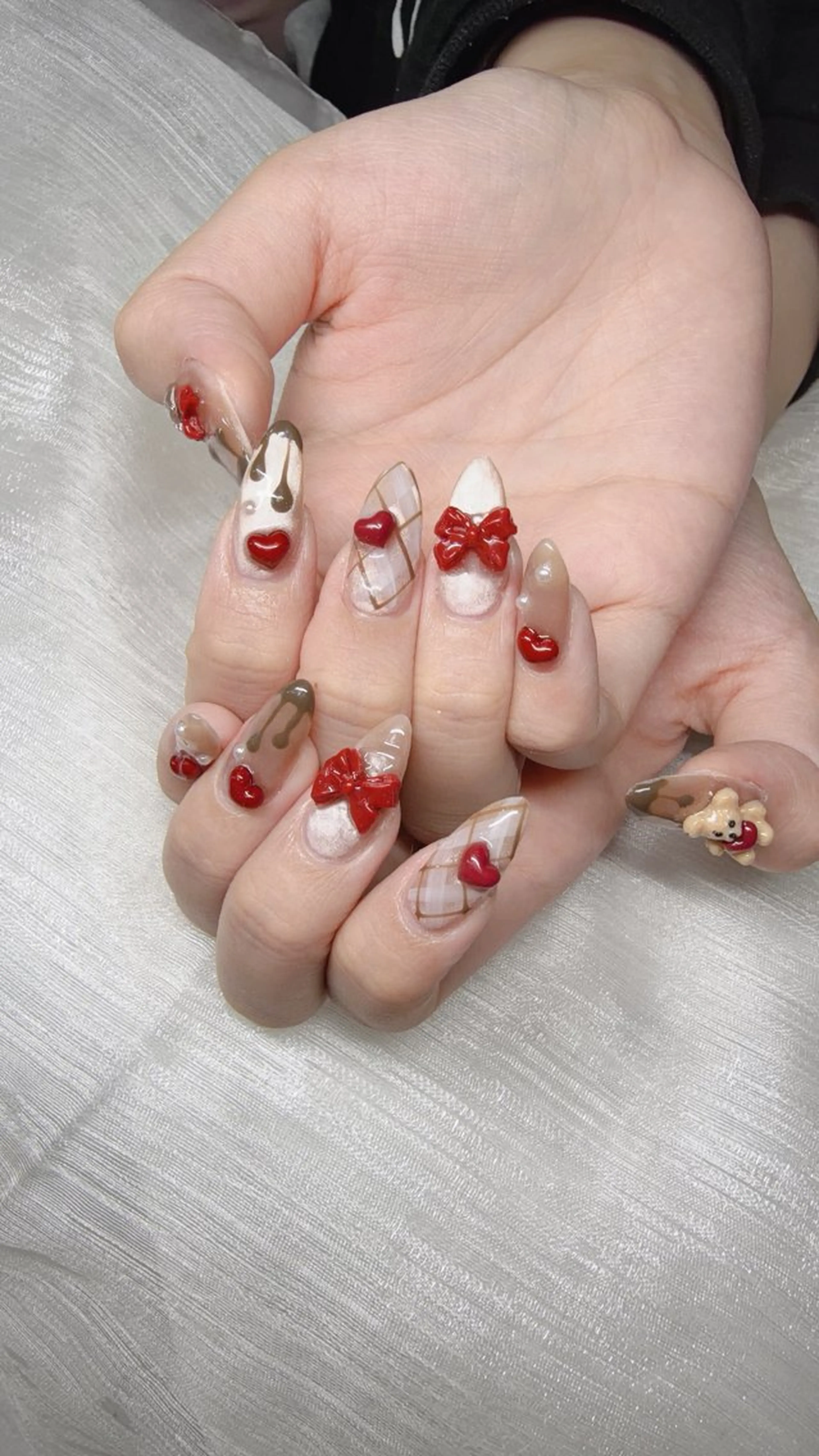 ネイル ハンドネイル Lee Nailsのネイルデザイン