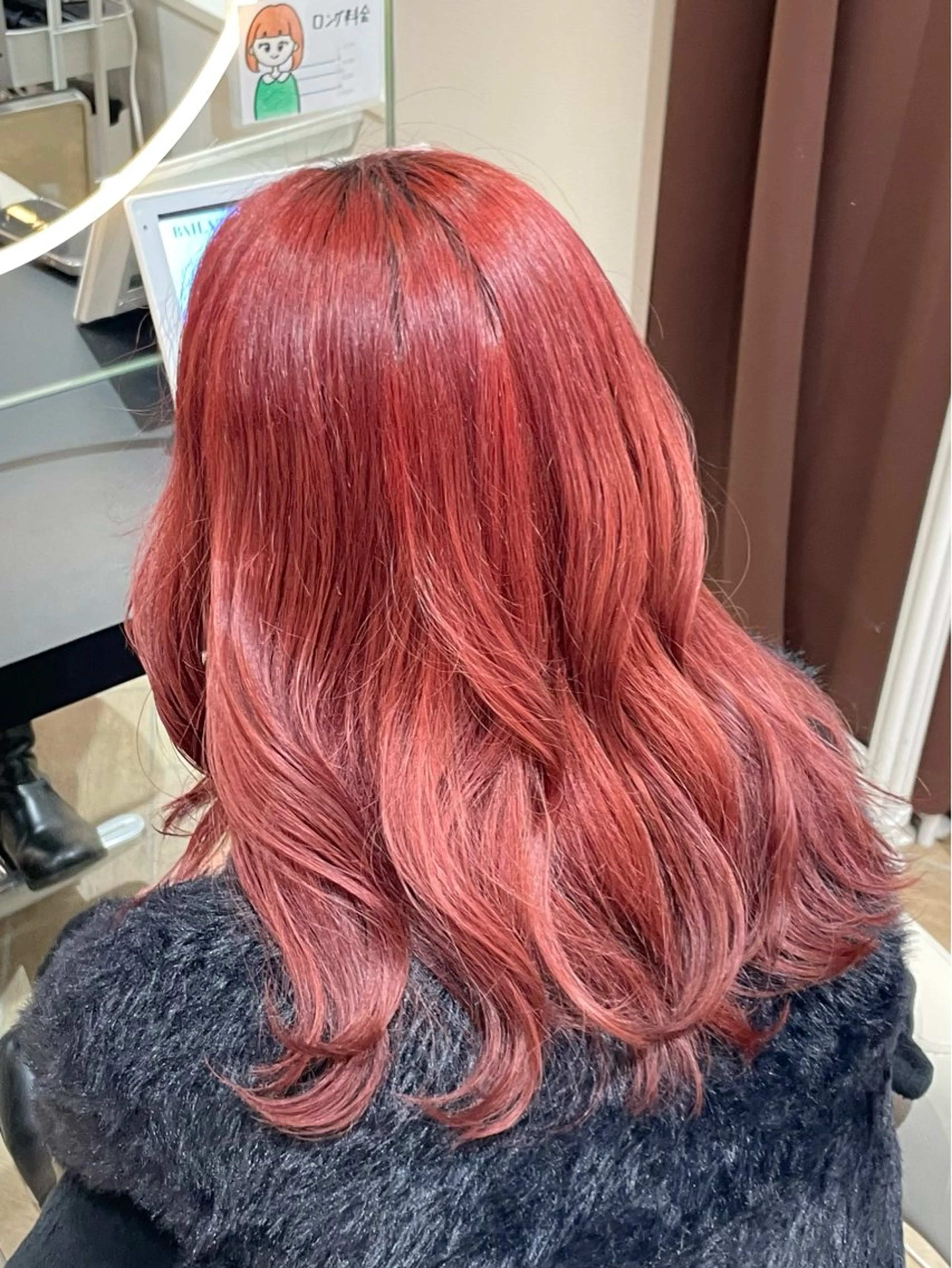セミロング カラー 艶髪/ハイトーン ️🫧rino🫧のヘアスタイル
