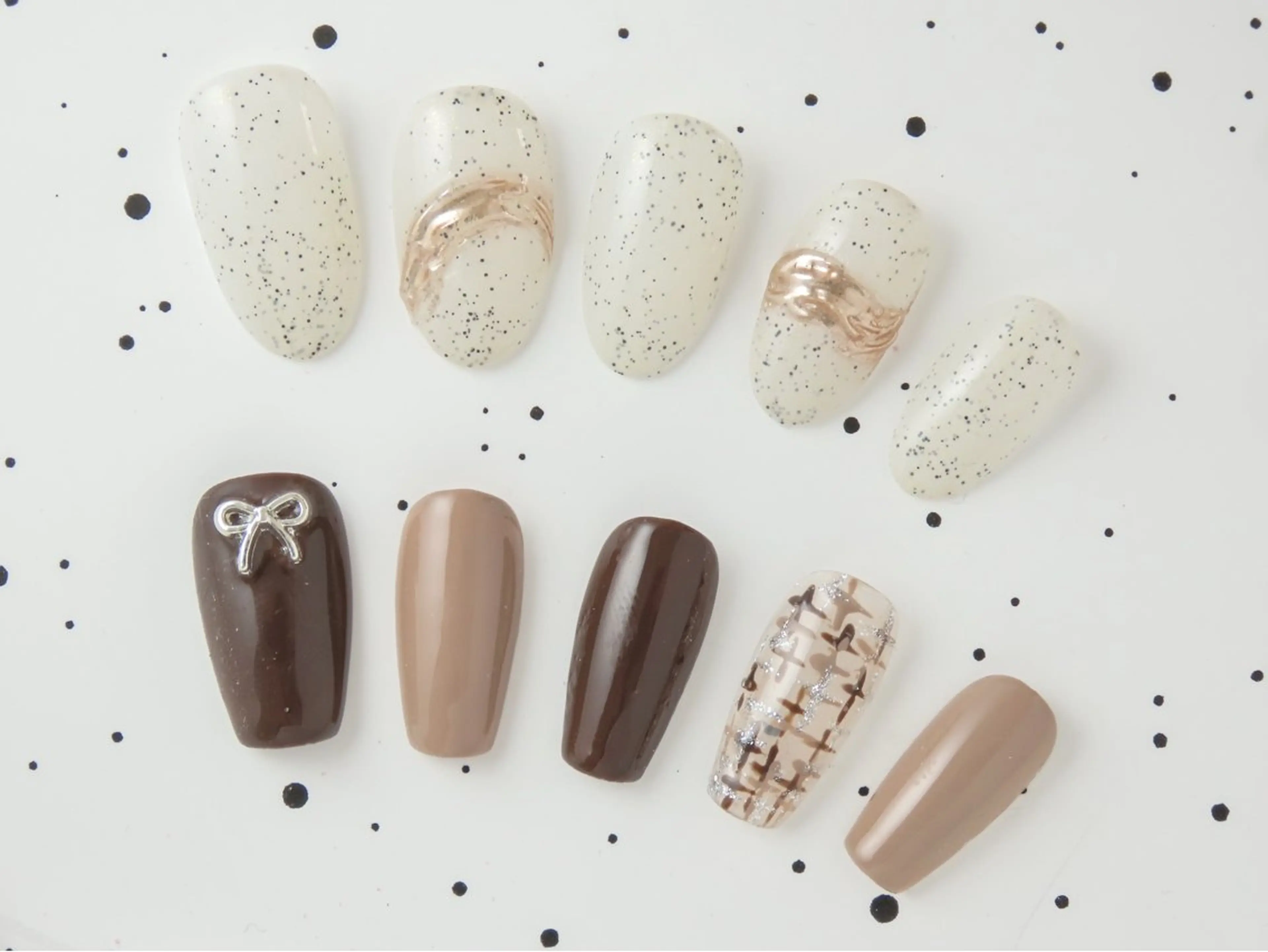 シンプルデザイン(色の変更が可能です)の写真