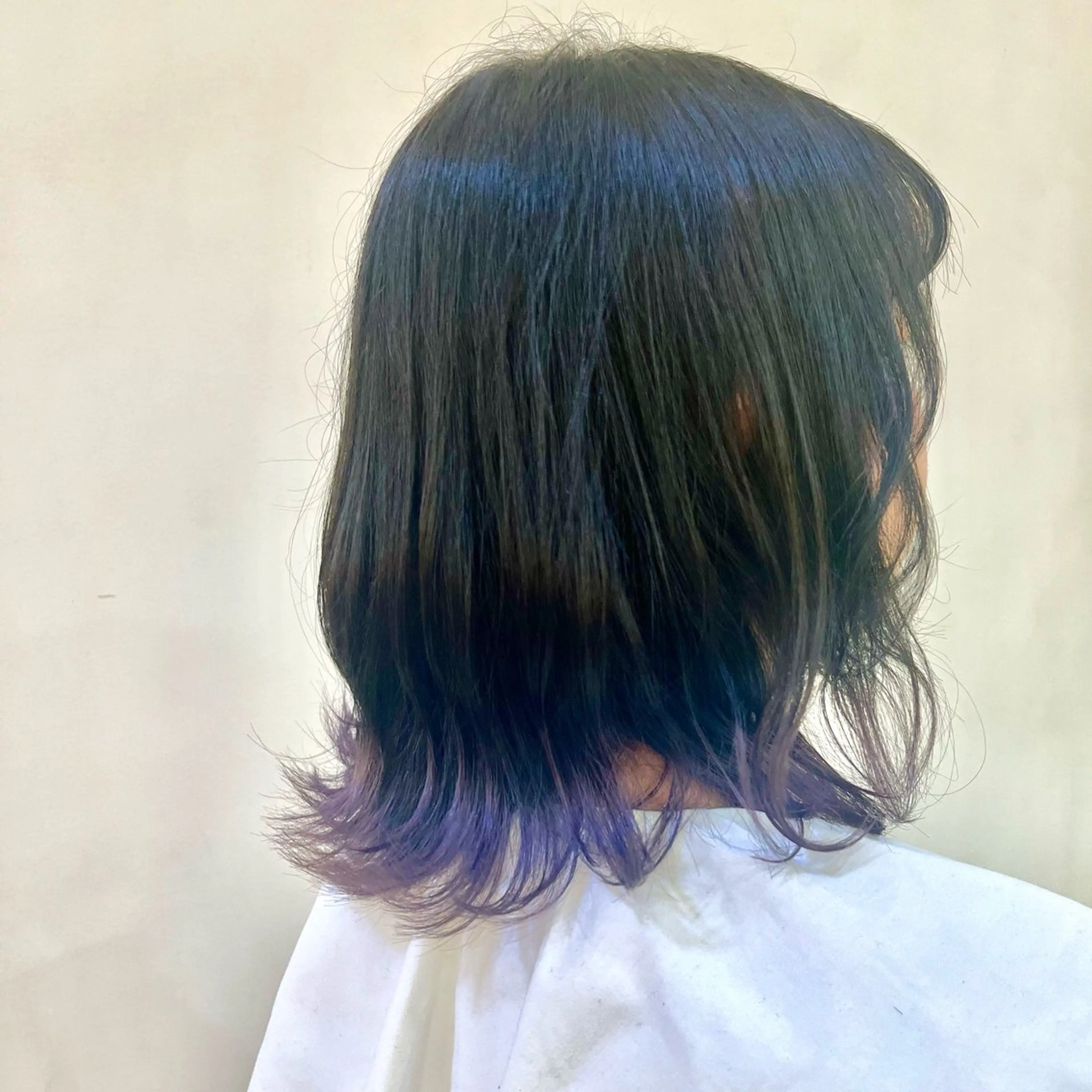 ミディアム カット ヘアカラー 樋口 莉奈のヘアスタイル