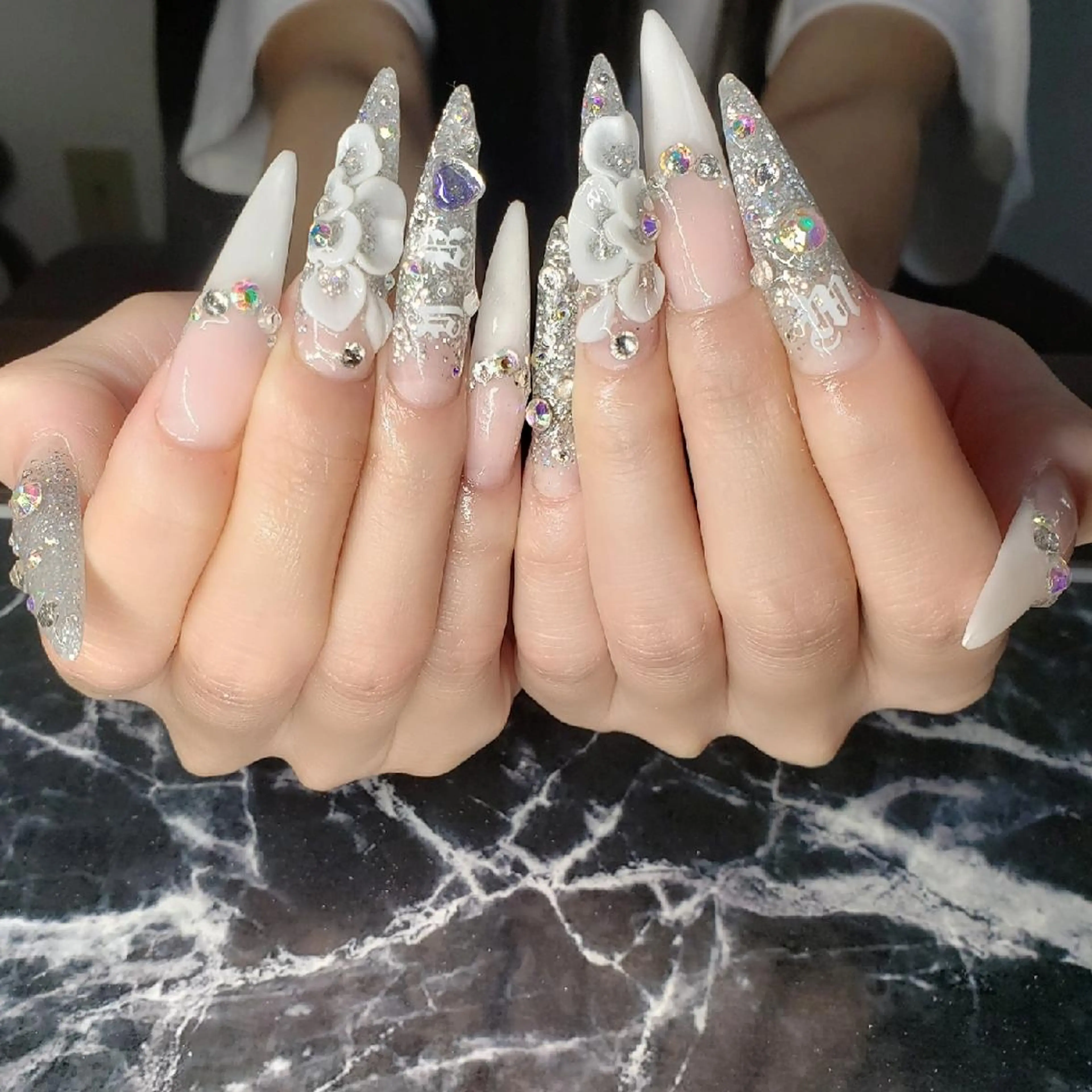 ロング ネイル ハンドネイル クロキ 。のネイルデザイン