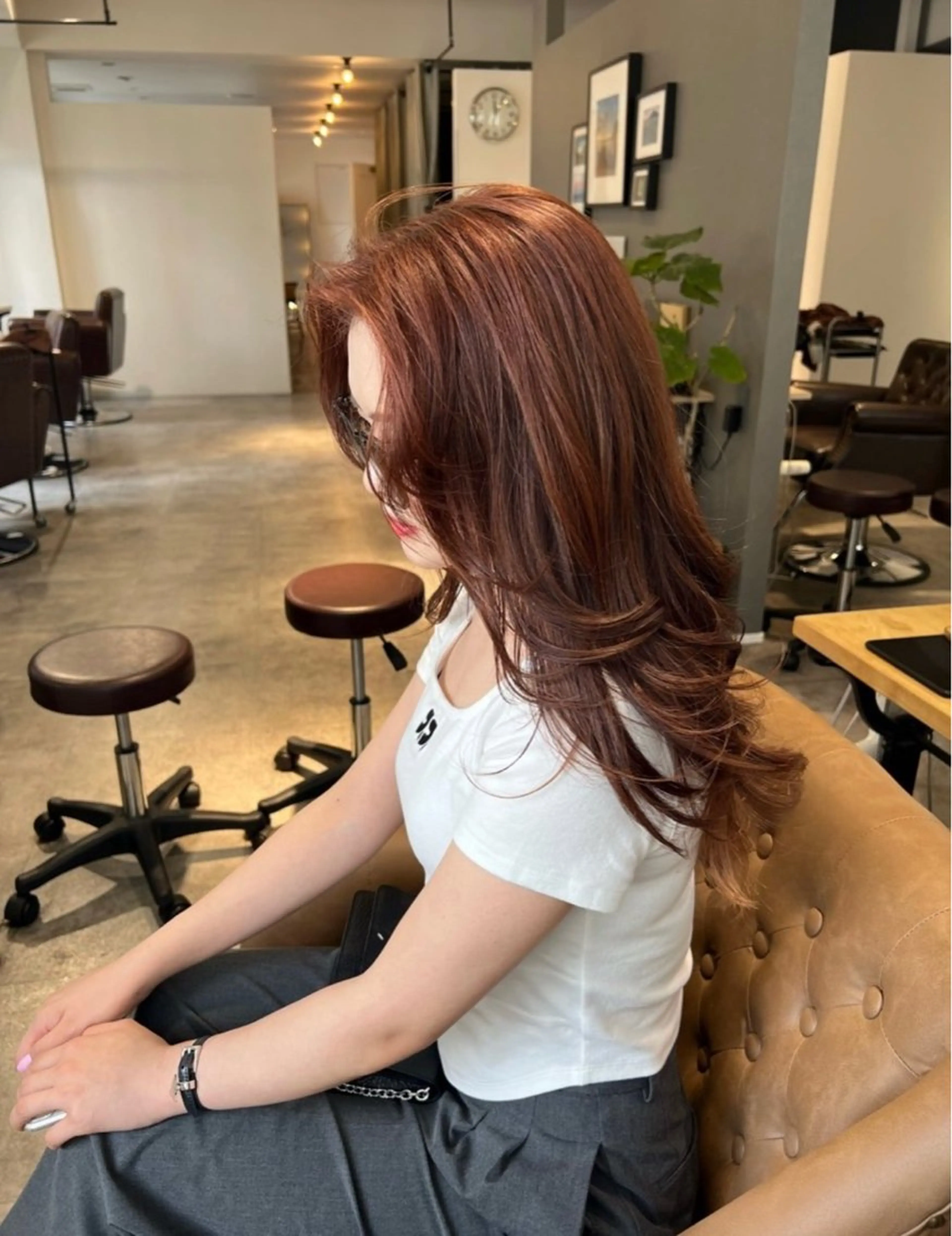 ロング カラー ベージュカラー ブリーチ ブラウンカラー ブリーチなしカラー mint所属・ヒラモト チサのヘアスタイル