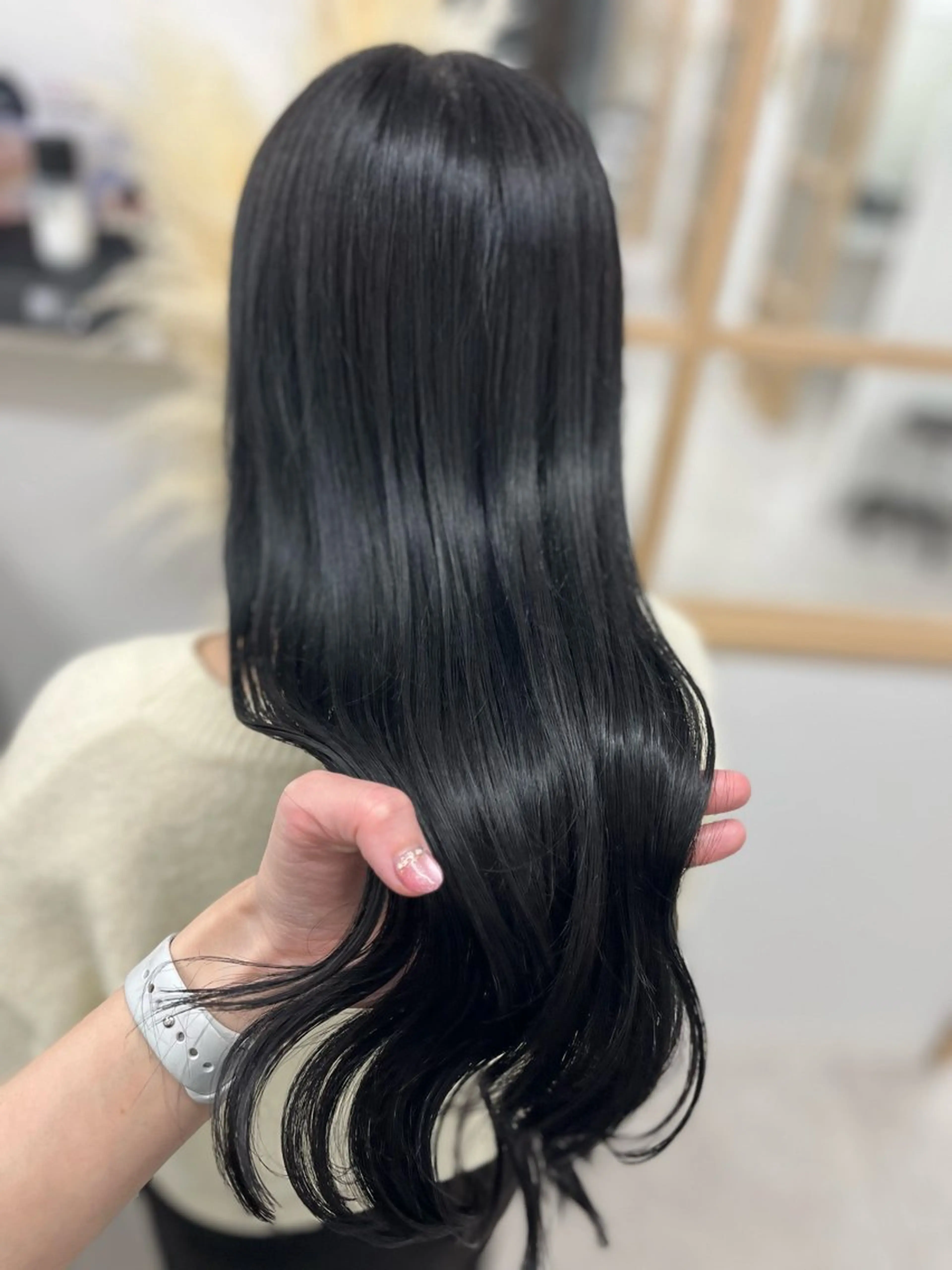 ロング カラー 黒髪 グレーブラック カット ヘアカラー トリートメント 🫧ぷる艶カラー🫧 Yuubi🦩のヘアスタイル