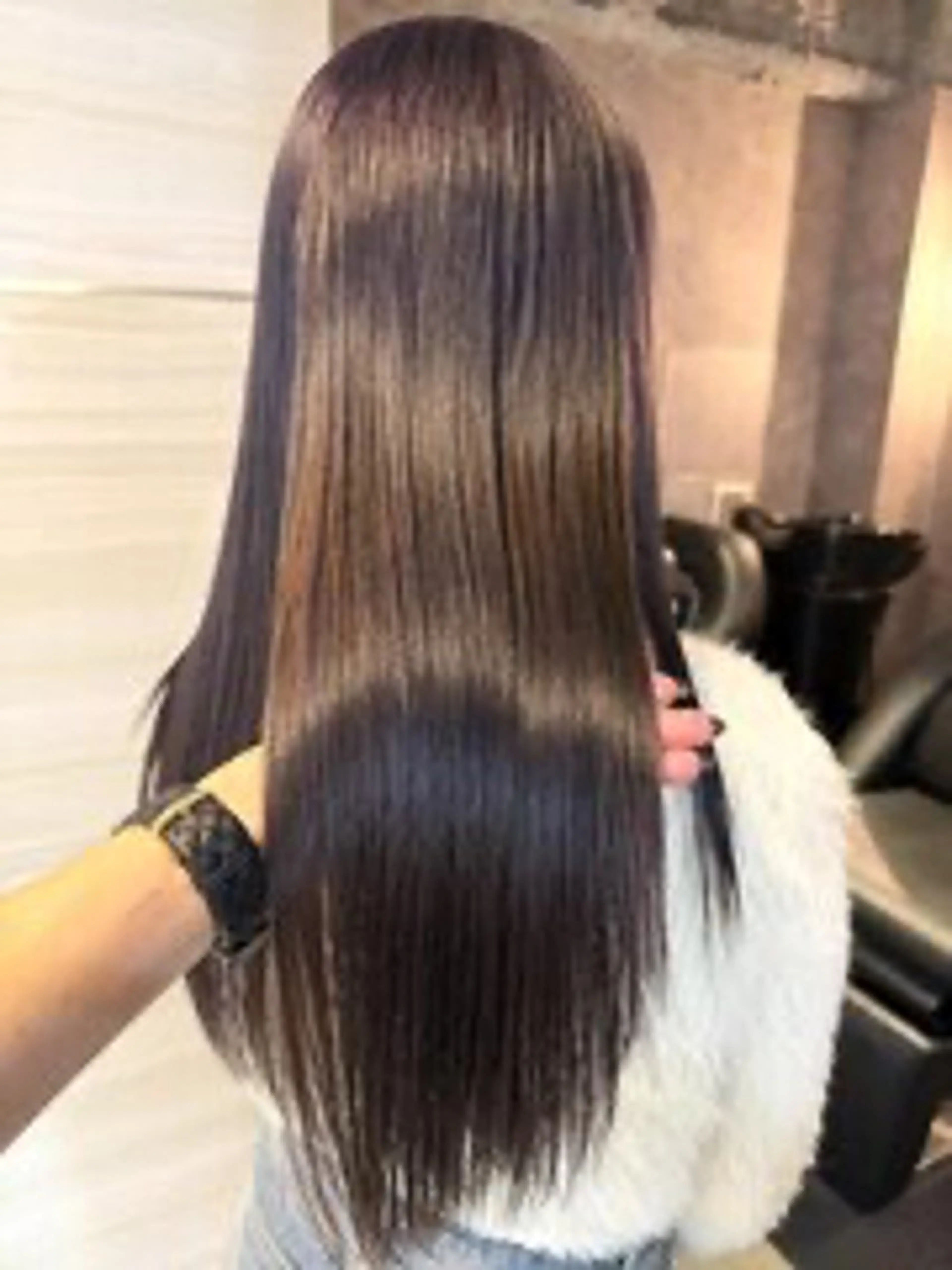 ロング カラー elu あやね‎🤍🫧のヘアスタイル