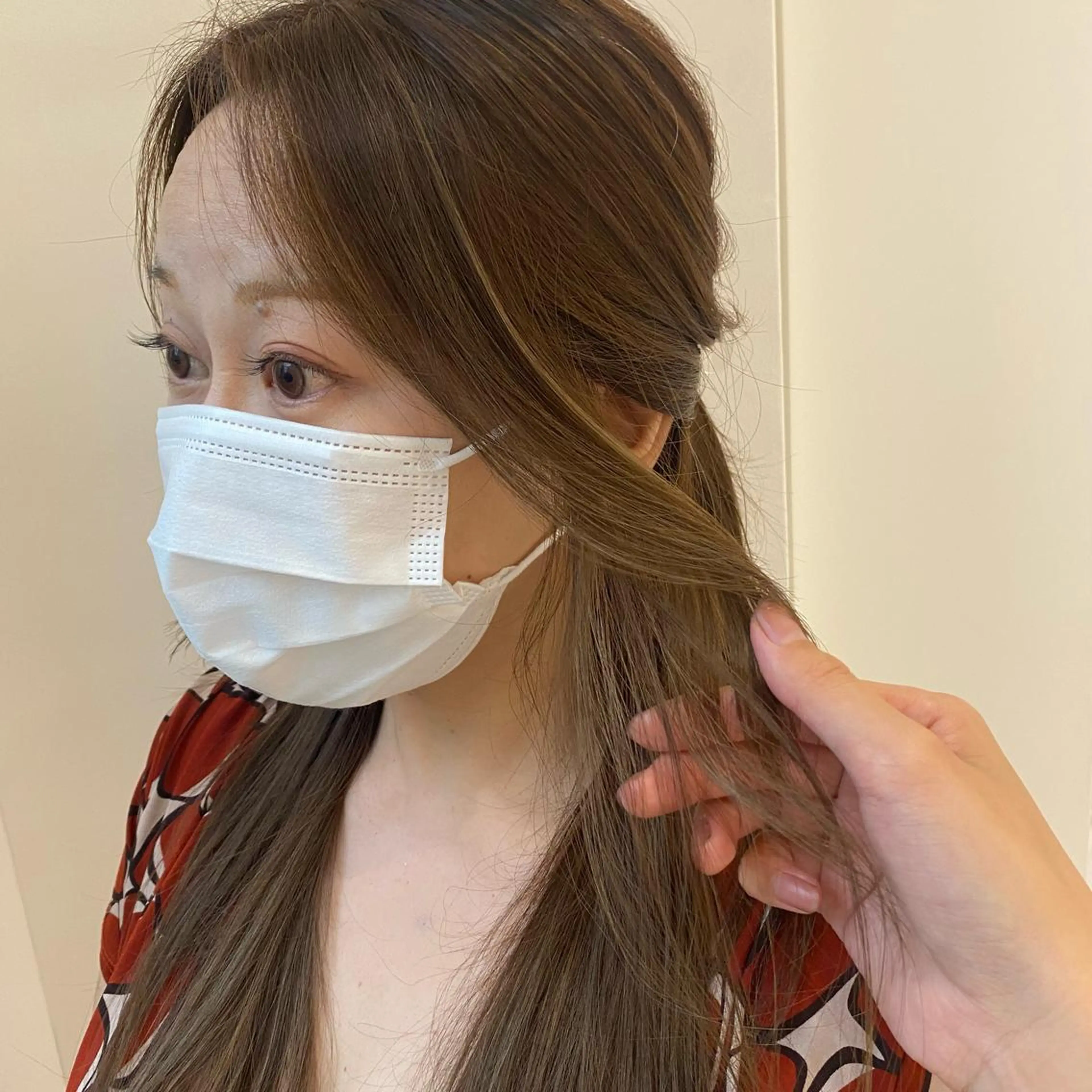 ロング カラー ベージュカラー Seymour  and    Sons所属・🌷Asuka /レイヤーカット🌷のヘアスタイル