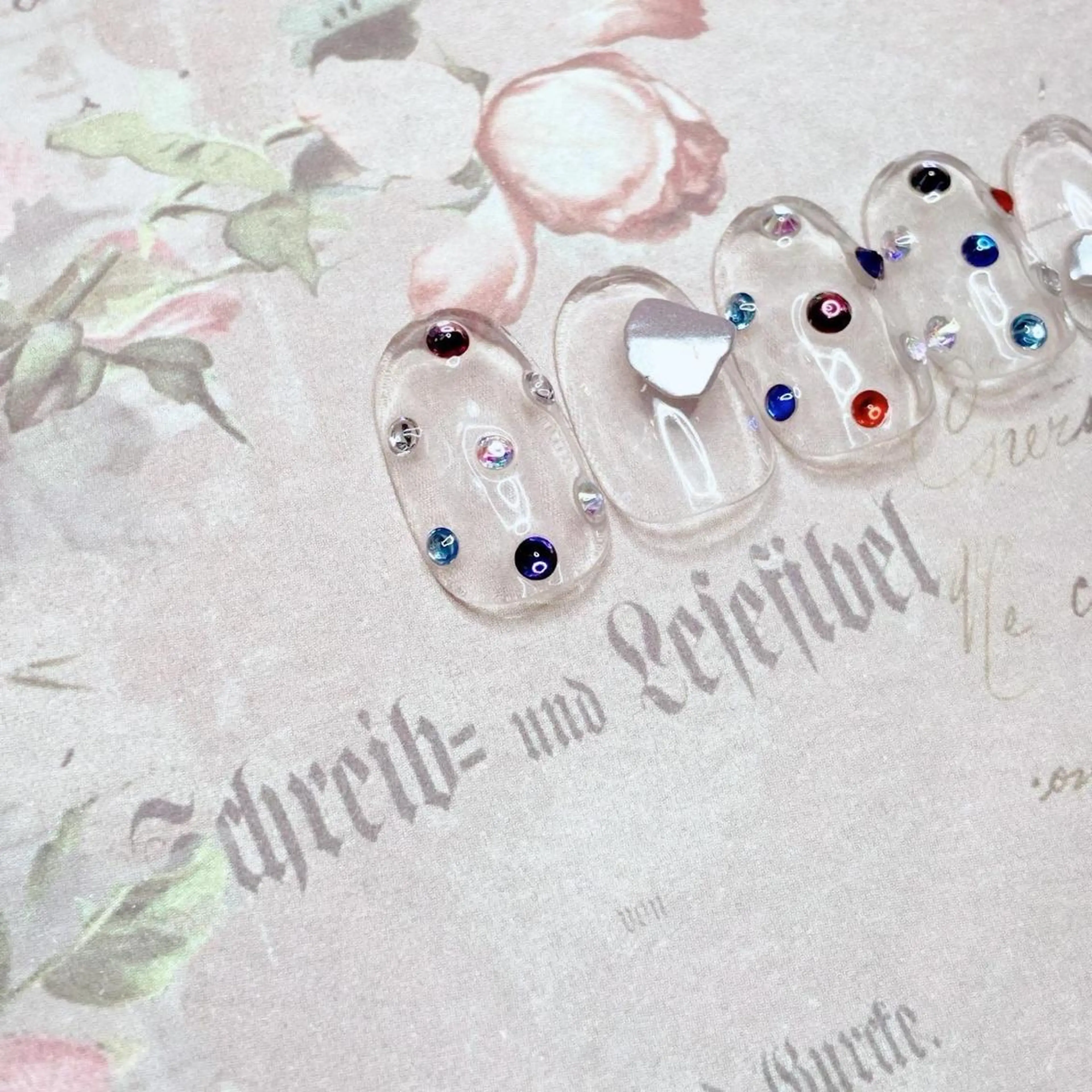 ネイル NOIROUGE所属・NOI ROUGEのネイルデザイン